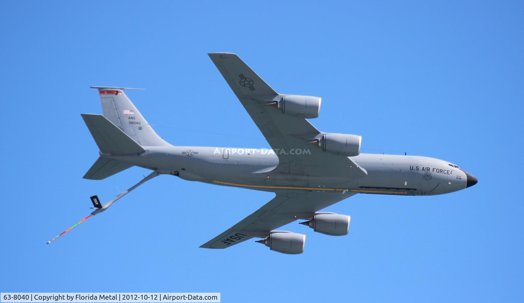 63-8040, 1963 Boeing KC-135R Stratotanker C/N 18657, KC-135R boom down over Daytona Beach