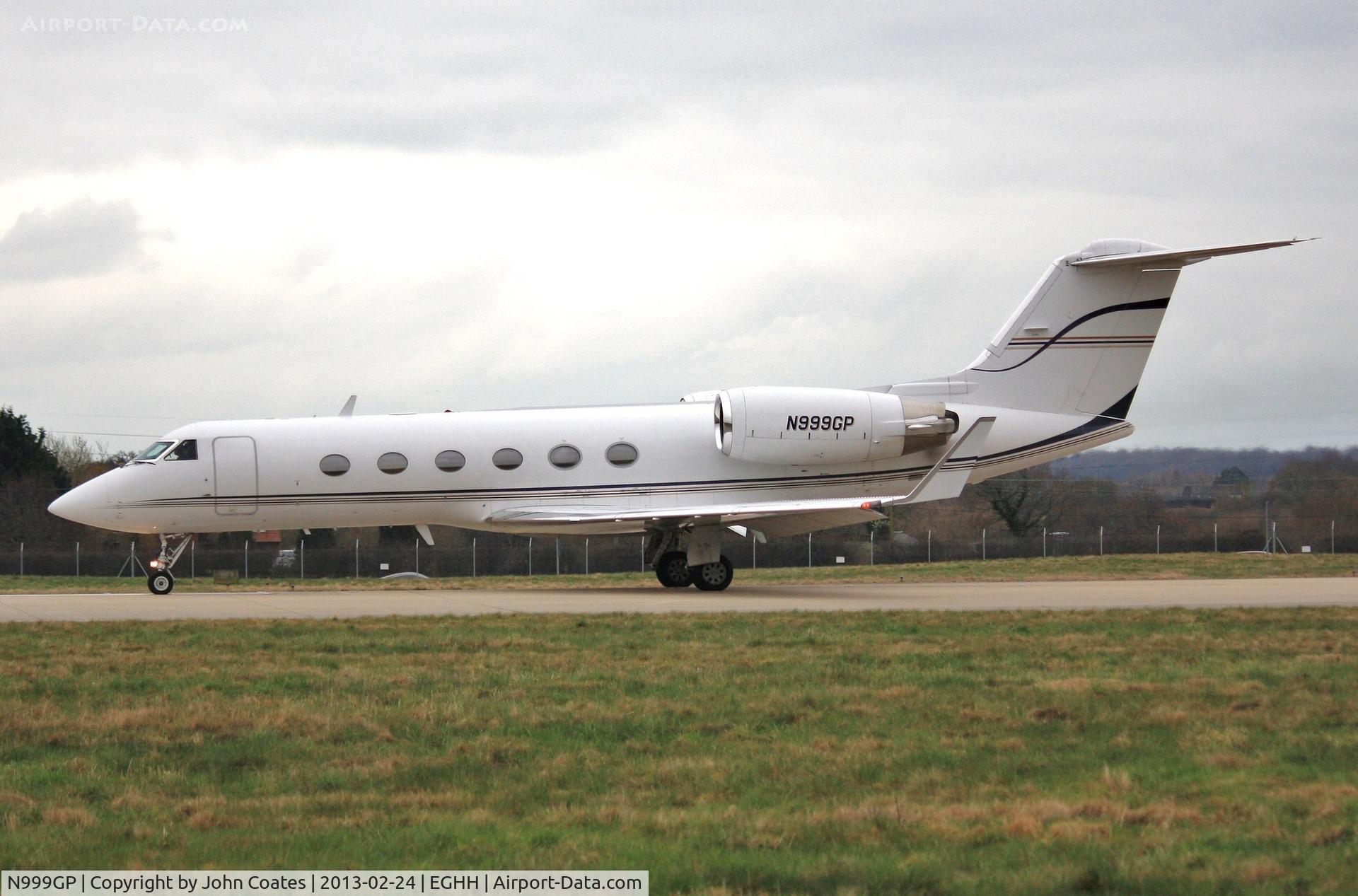 N999GP, 1988 Gulfstream Aerospace G-IV C/N 1061, Departing to Abu Dhabi after night stop