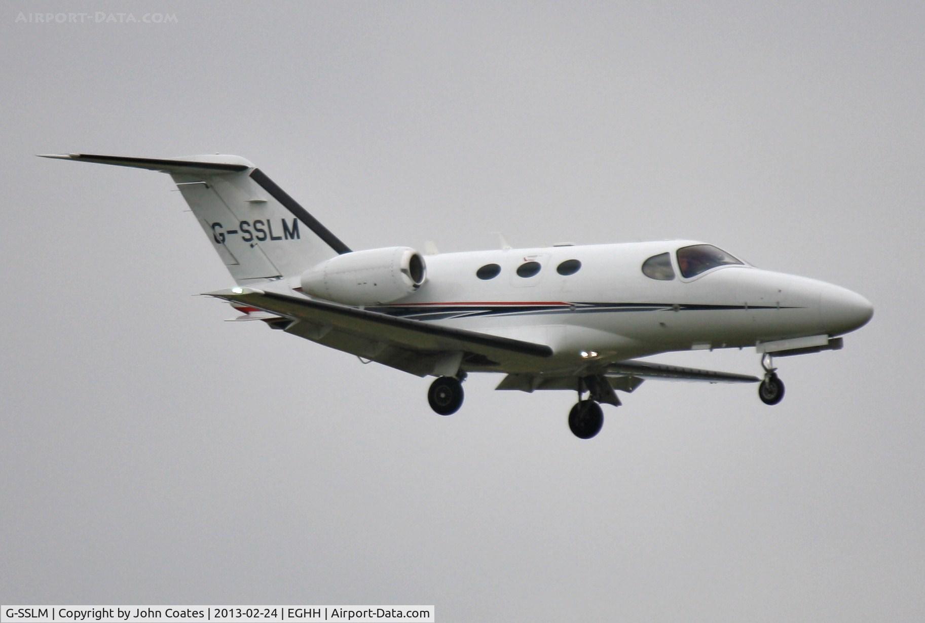 G-SSLM, 2009 Cessna 510 Citation Mustang Citation Mustang C/N 510-0190, Finals to 08