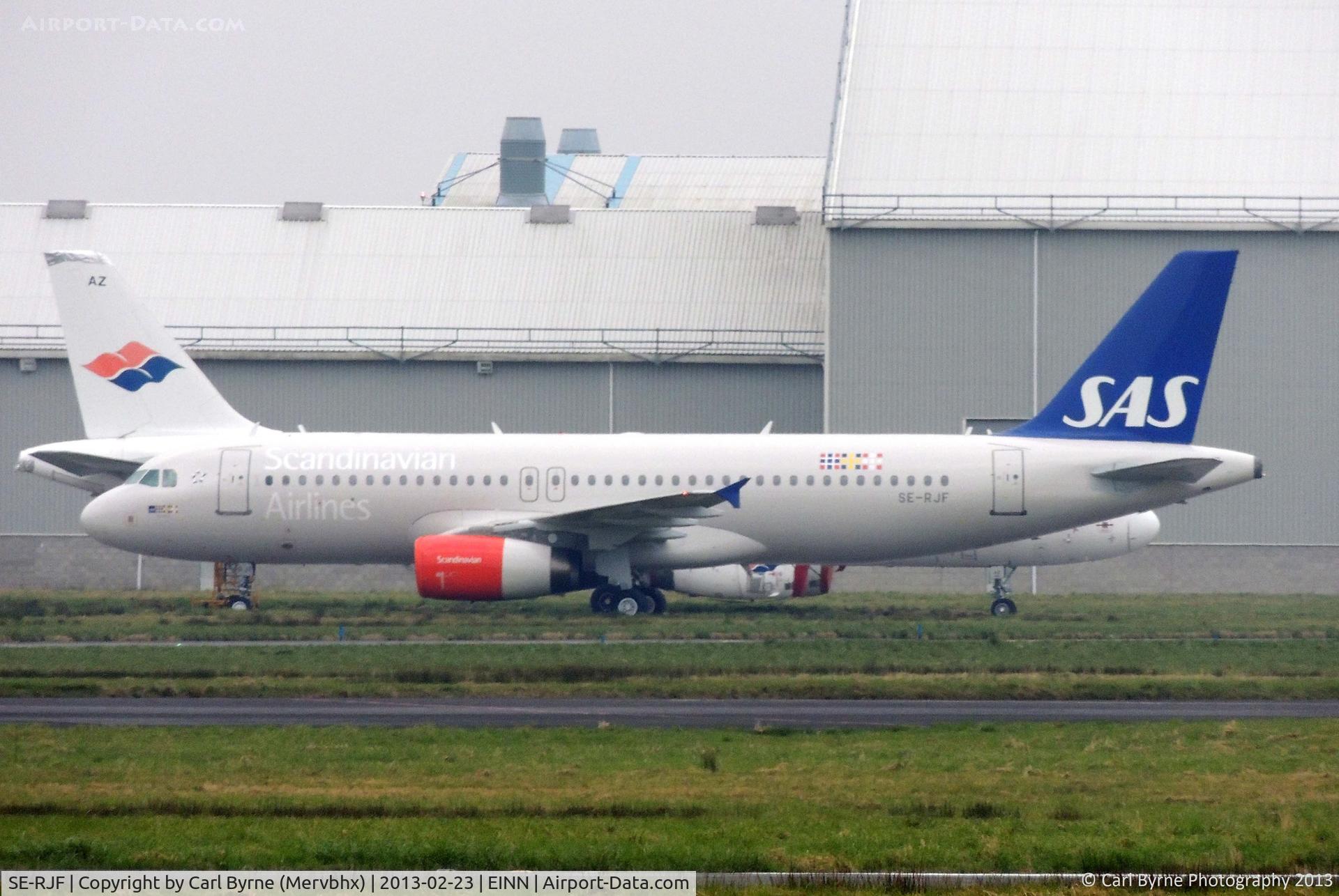SE-RJF, 2000 Airbus A320-232 C/N 1383, Stored. Taken from the perimeter.