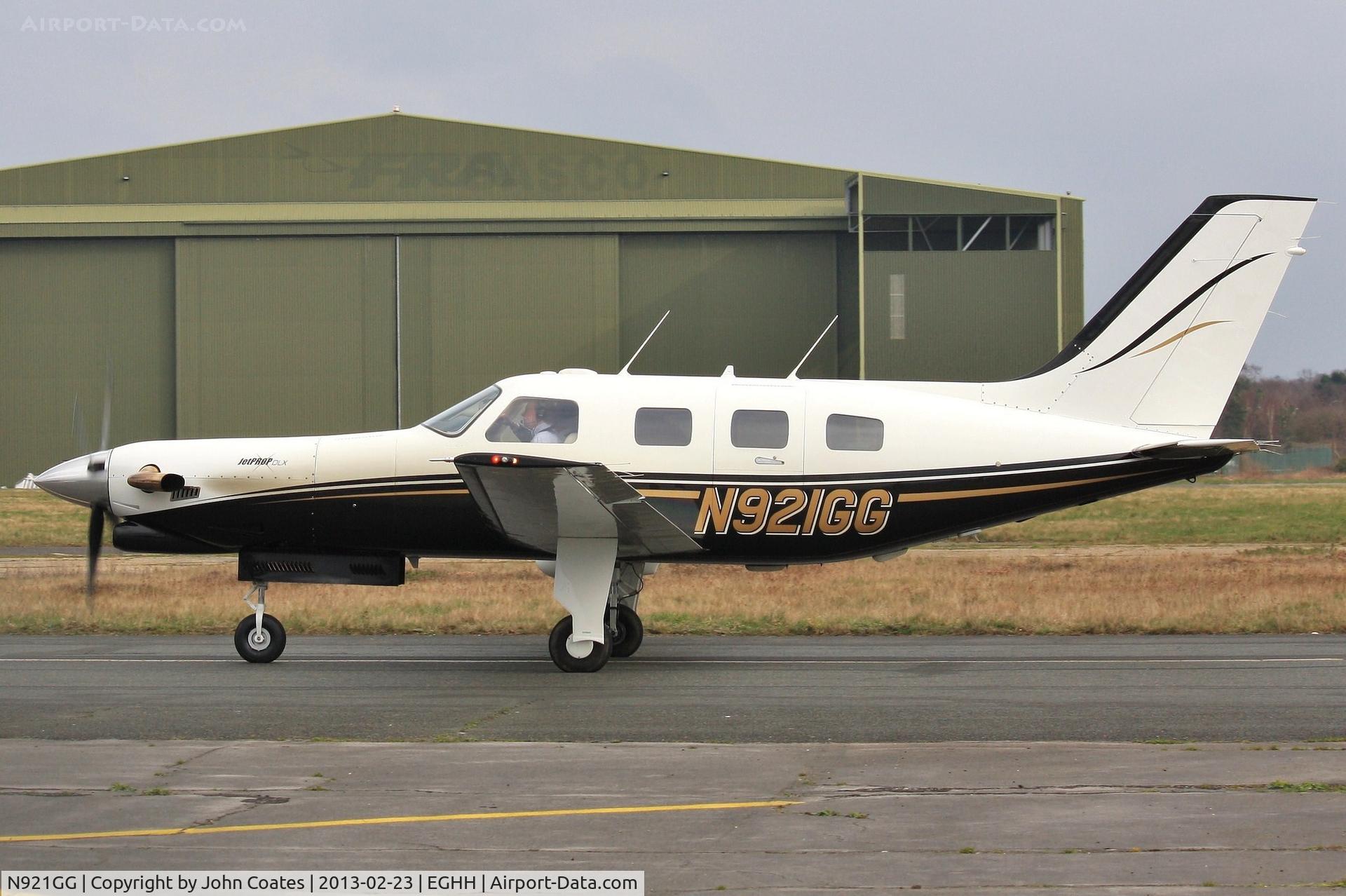 N921GG, 1998 Piper PA-46-350P Malibu Mirage C/N 4636136, Looking very smart in new colour scheme