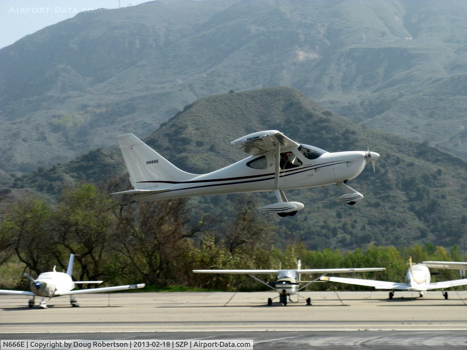N666E, 1997 Stoddard-Hamilton GlaStar GS-1 C/N 5273, 1997 Powers GS-1 Glasair GlaStar, Lycoming O-320, takeoff climb Rwy 22