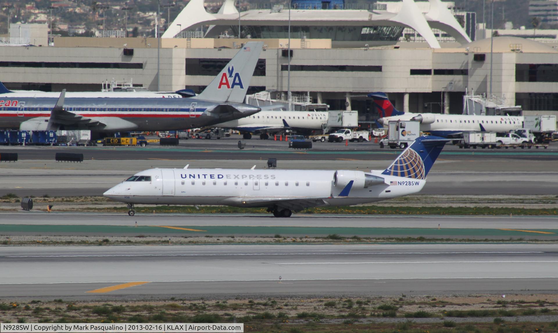 N928SW, 2002 Bombardier CRJ-200LR (CL-600-2B19) C/N 7701, CL-600-2B19