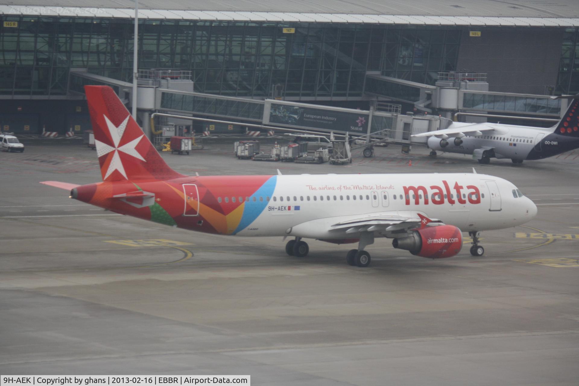 9H-AEK, 2004 Airbus A320-211 C/N 2291, New livery