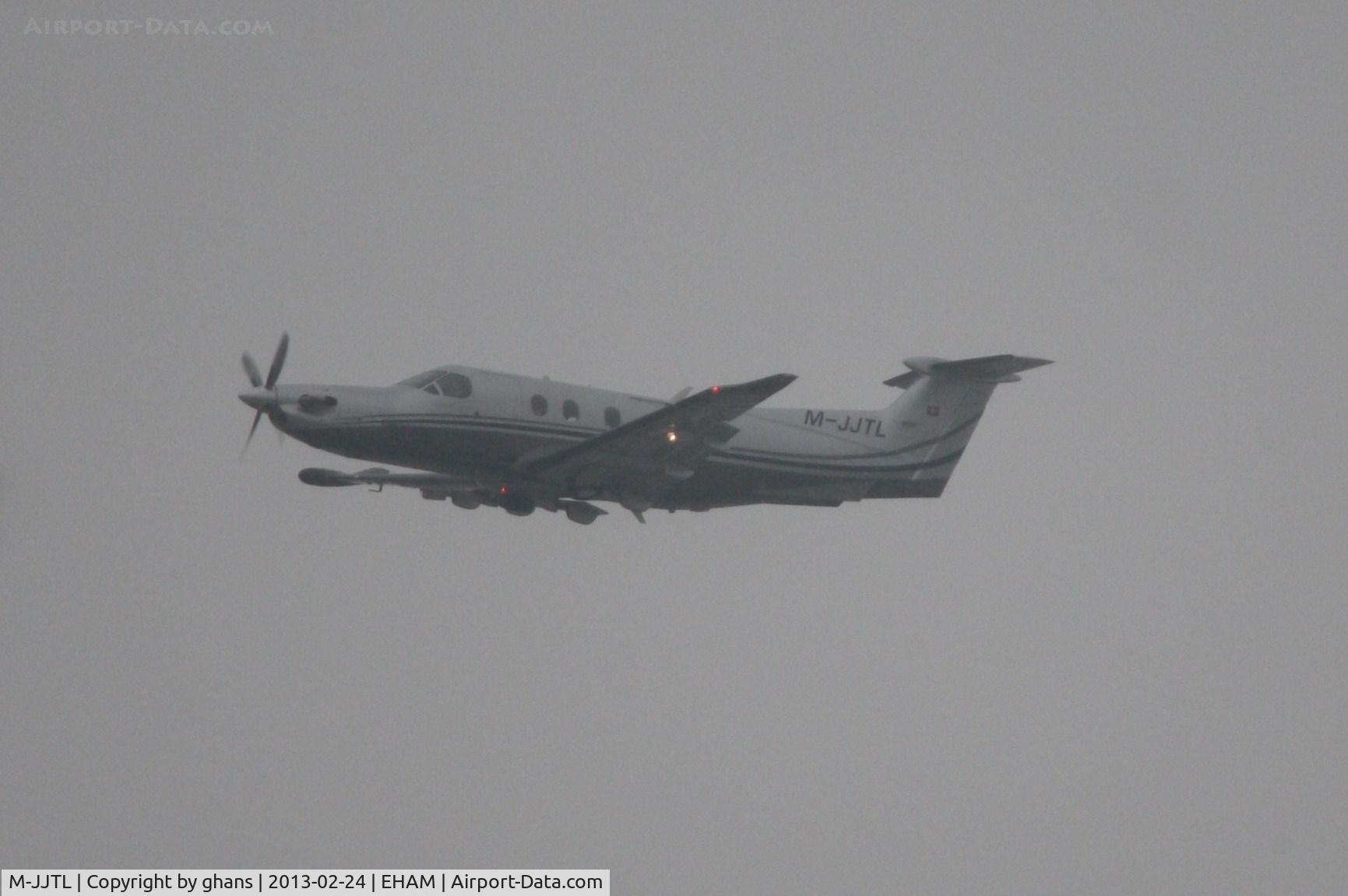 M-JJTL, 2009 Pilatus PC-12/47E C/N 1126, Departing rw04