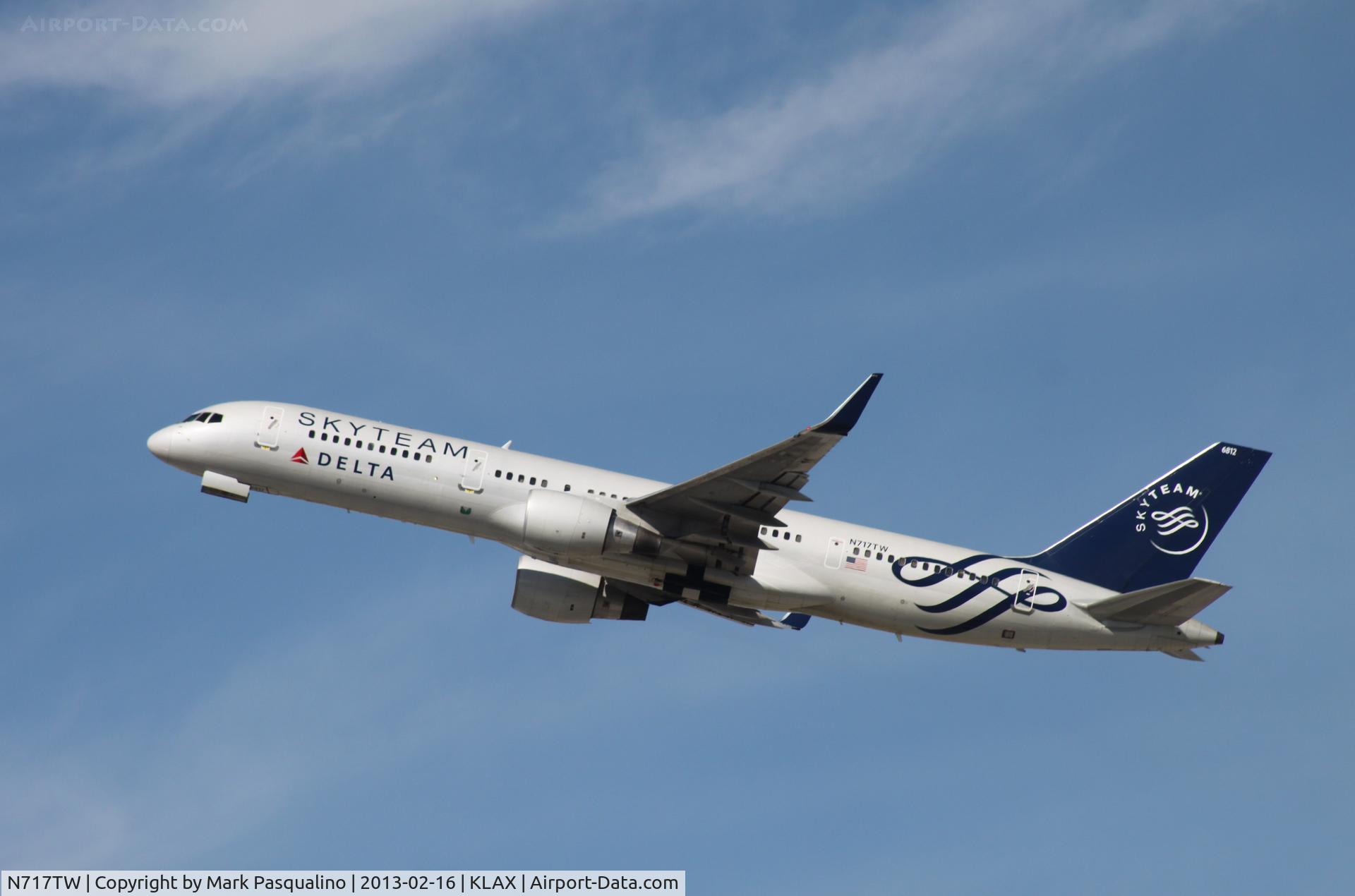N717TW, 1999 Boeing 757-231 C/N 28485, Boeing 757-200