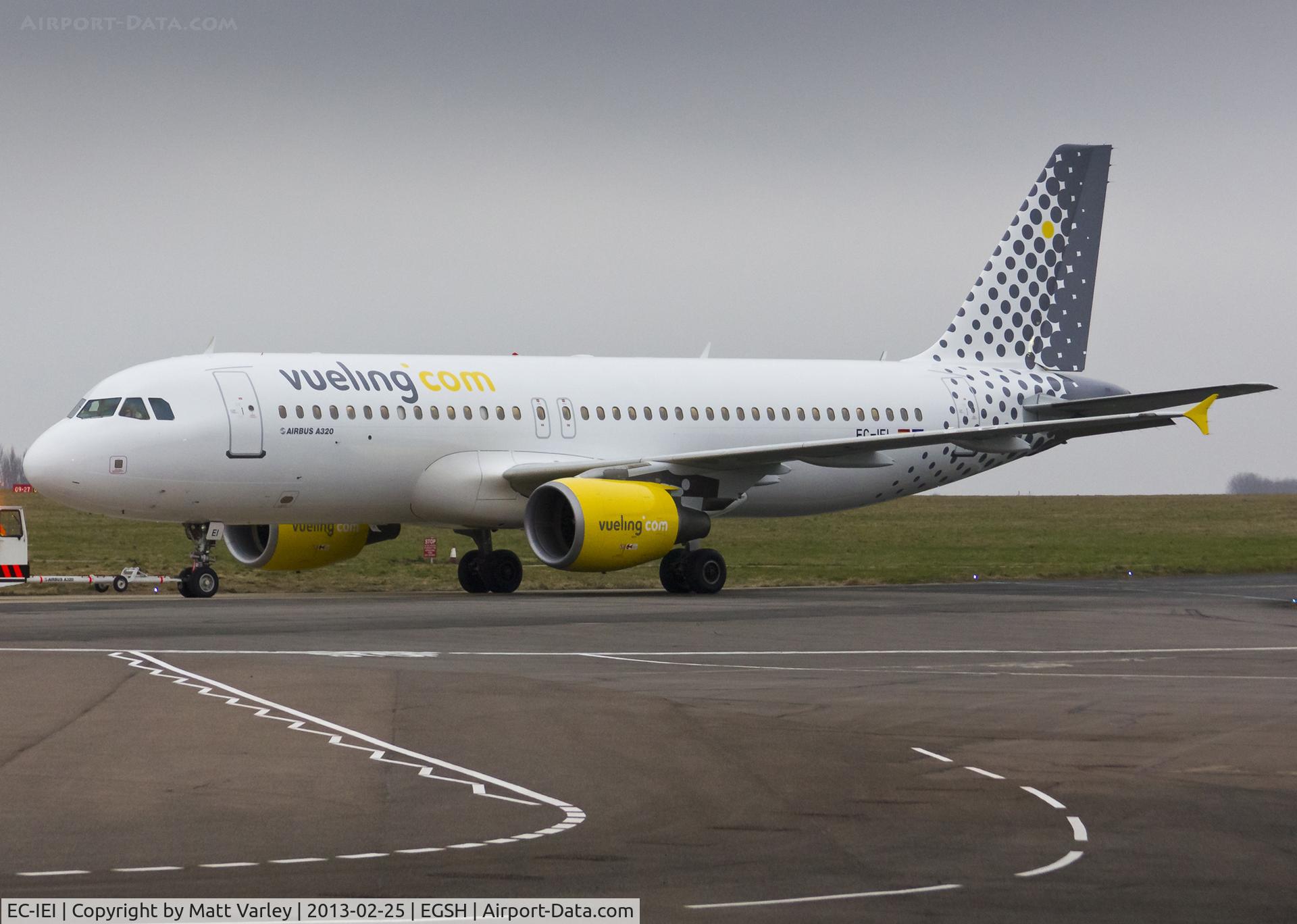 EC-IEI, 2001 Airbus A320-214 C/N 1694, Fresh out of spray in Vueling C/S.