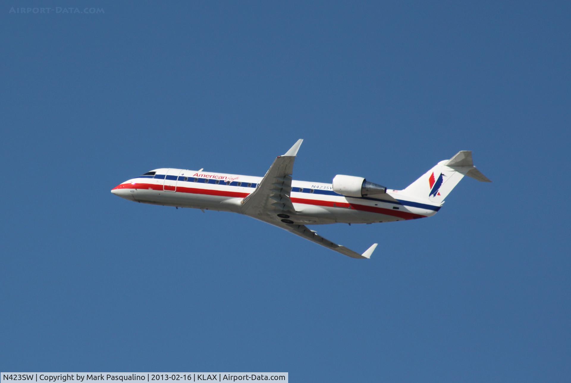 N423SW, 2000 Bombardier CRJ-200LR (CL-600-2B19) C/N 7456, CL-600-2B19