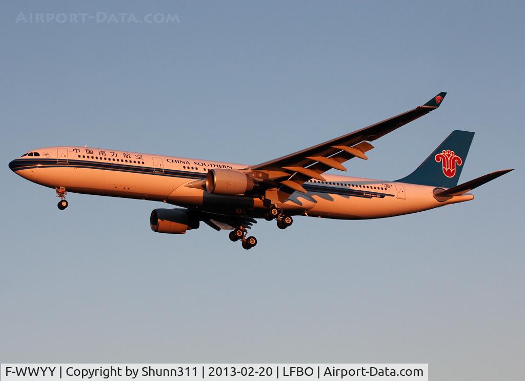 F-WWYY, 2013 Airbus A330-323X C/N 1392, C/n 1392 - To be B-5917