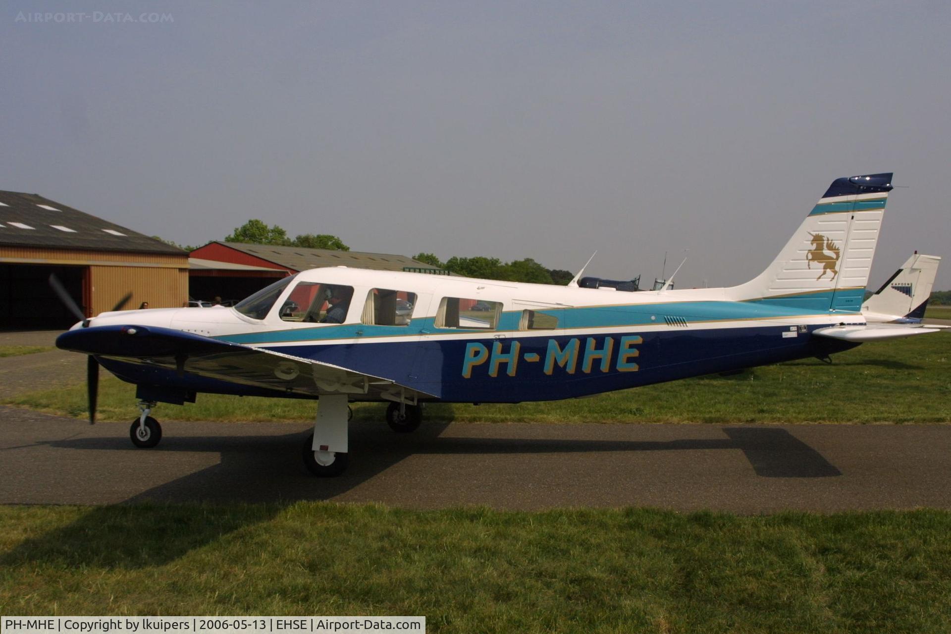 PH-MHE, Piper PA-32R-301 Saratoga SP C/N 32R-8013089, At a Sunny Seppe in May 2006