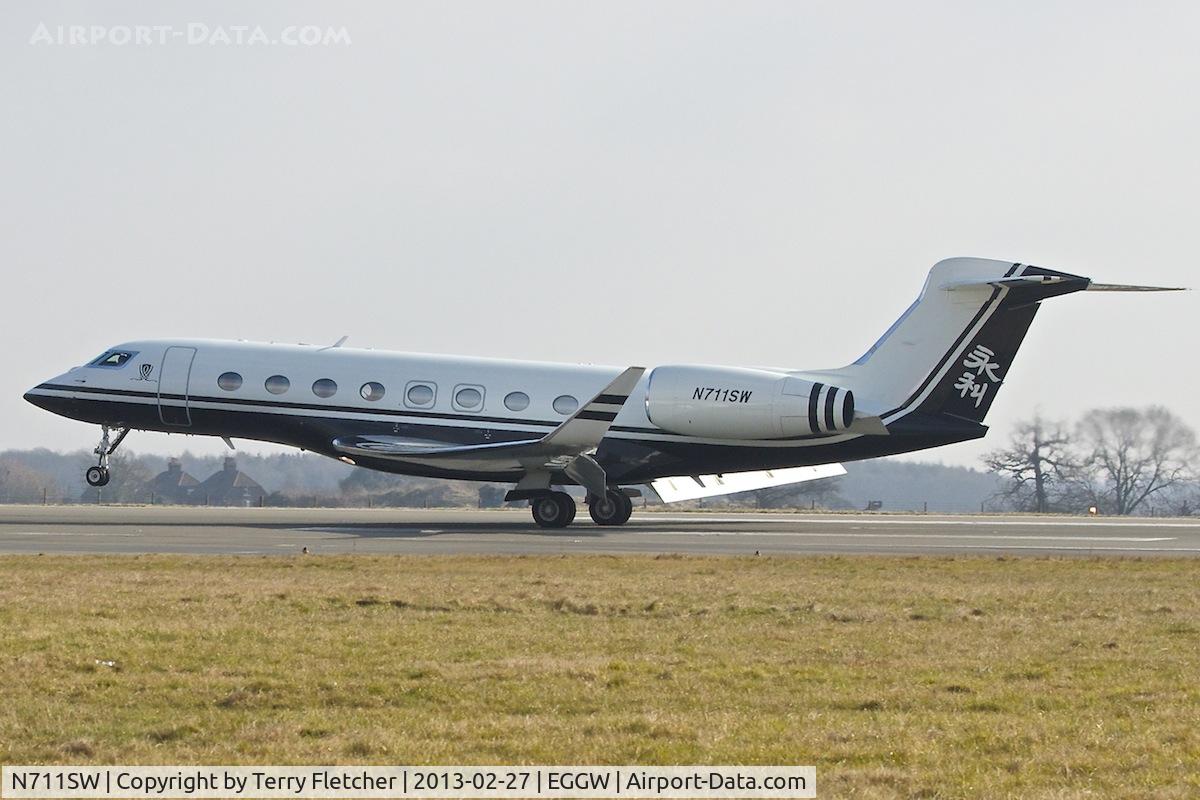 N711SW, 2011 Gulfstream Aerospace G650 (G-VI) C/N 6007, My first Gulfstream 6  (G650) photo arriving at Luton