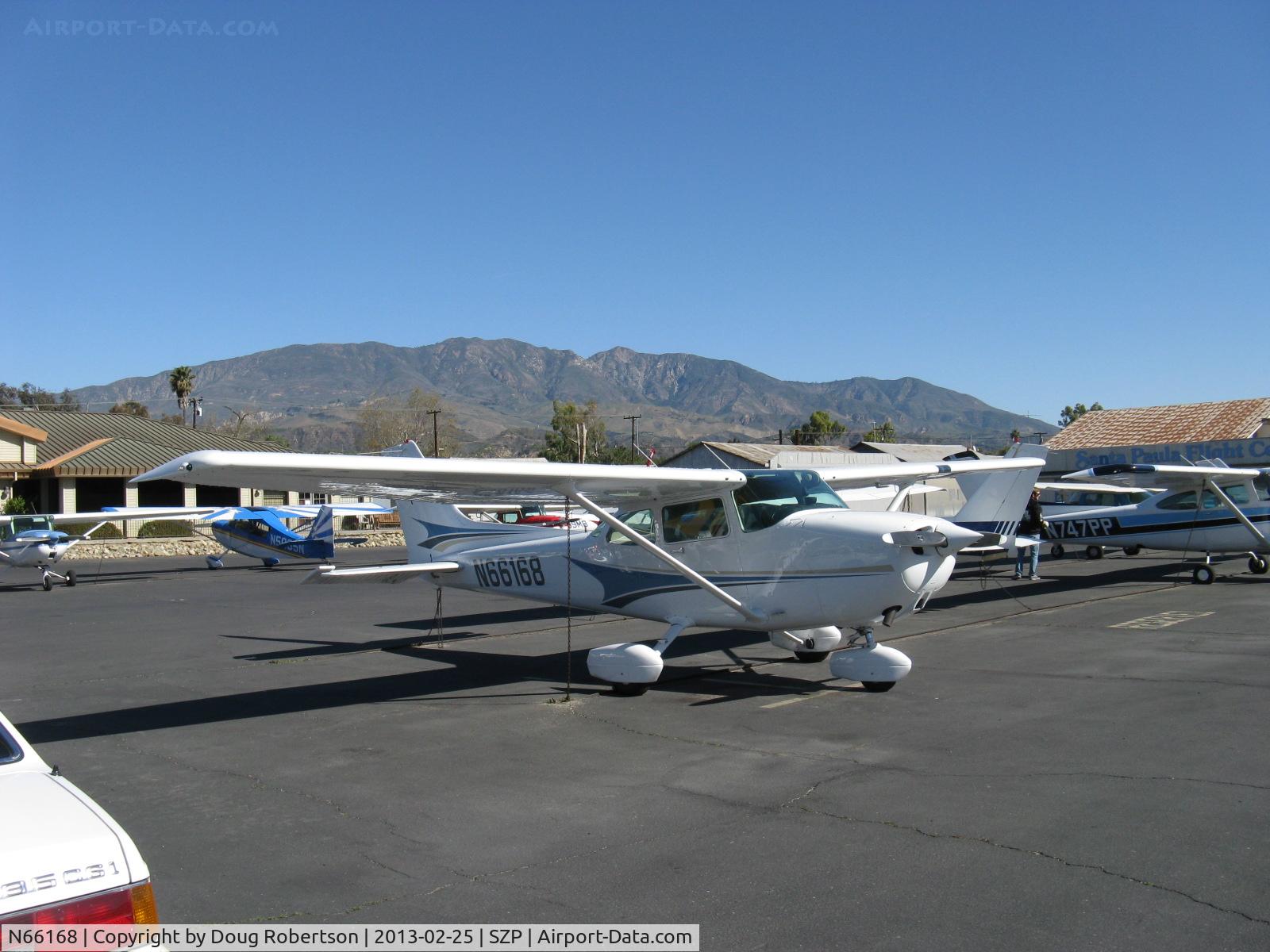 N66168, 1983 Cessna 172P C/N 17275974, 1983 Cessna 172P SKYHAWK II, Lycoming O-320-D2J 160 Hp, newly and nicely refinished.