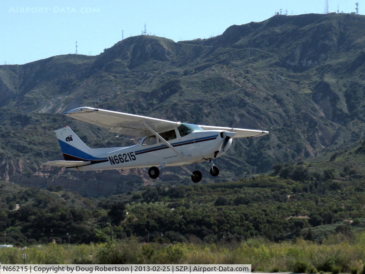 N66215, 1983 Cessna 172P C/N 17275982, 1983 Cessna 172P, Lycoming O-320-D2J 160 Hp, takeoff climb Rwy 22