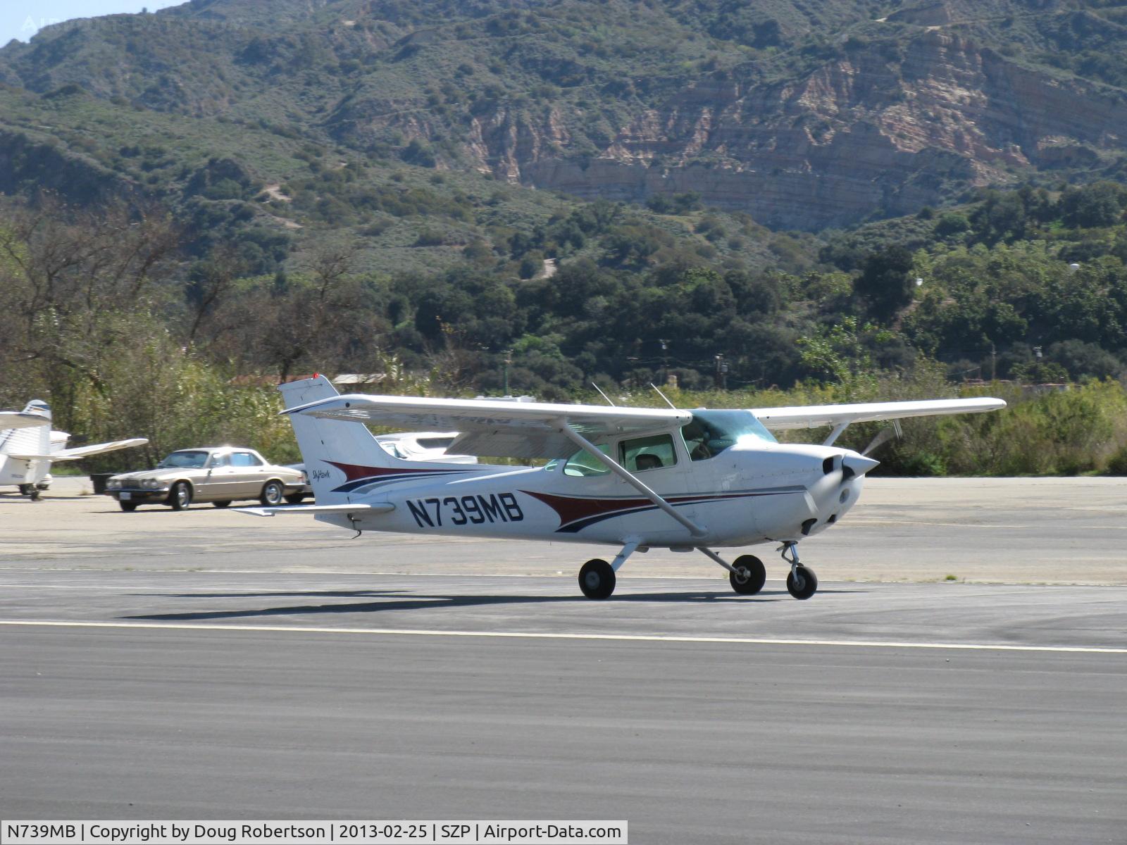 N739MB, 1978 Cessna 172N C/N 17270641, 1978 Cessna 172N SKYHAWK, Lycoming O-320-H2AD 160 Hp, landing roll Rwy 22