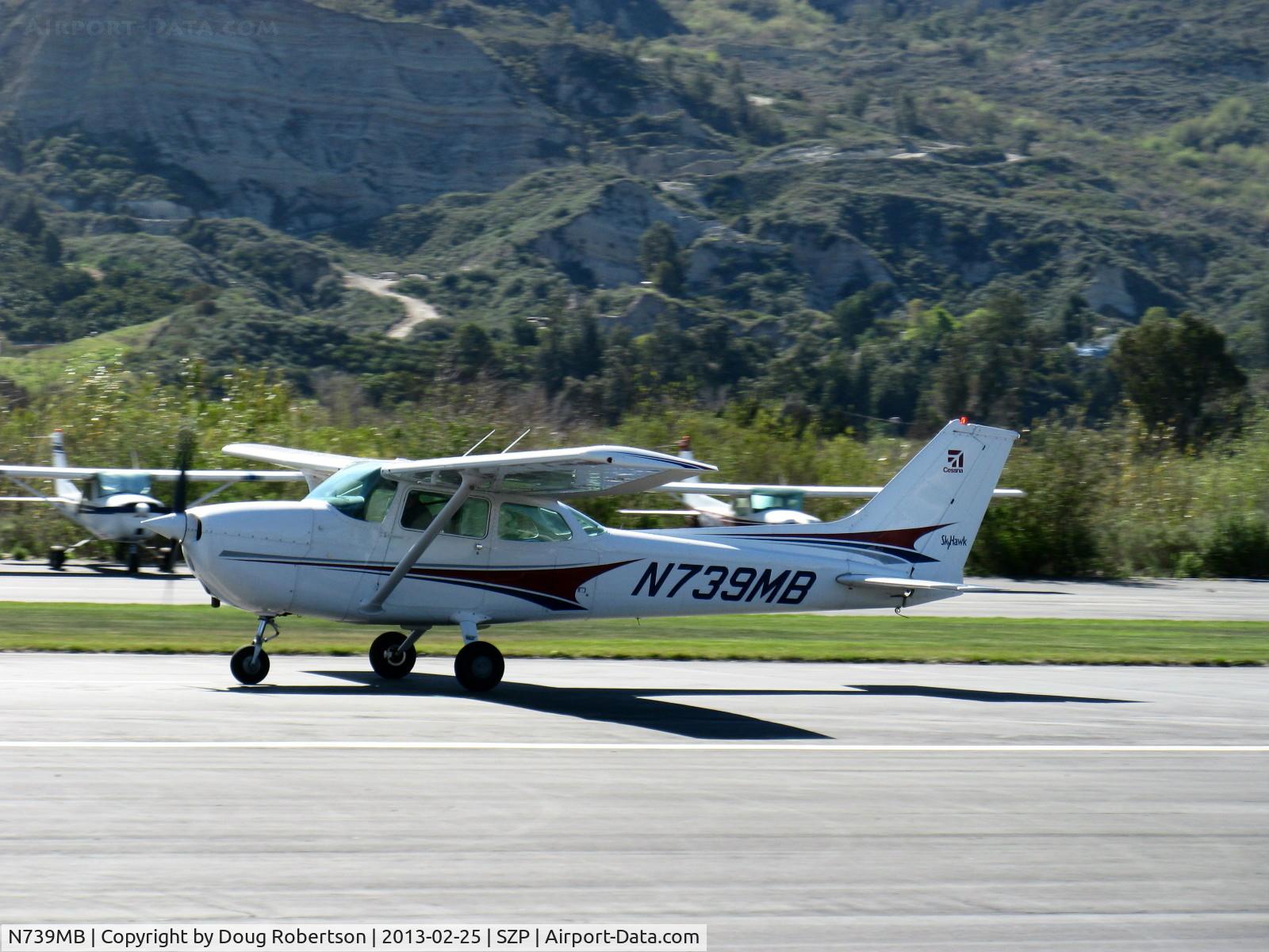 N739MB, 1978 Cessna 172N C/N 17270641, 1978 Cessna 172N SKYHAWK, Lycoming O-320-H2AD 160 Hp, takeoff roll Rwy 04