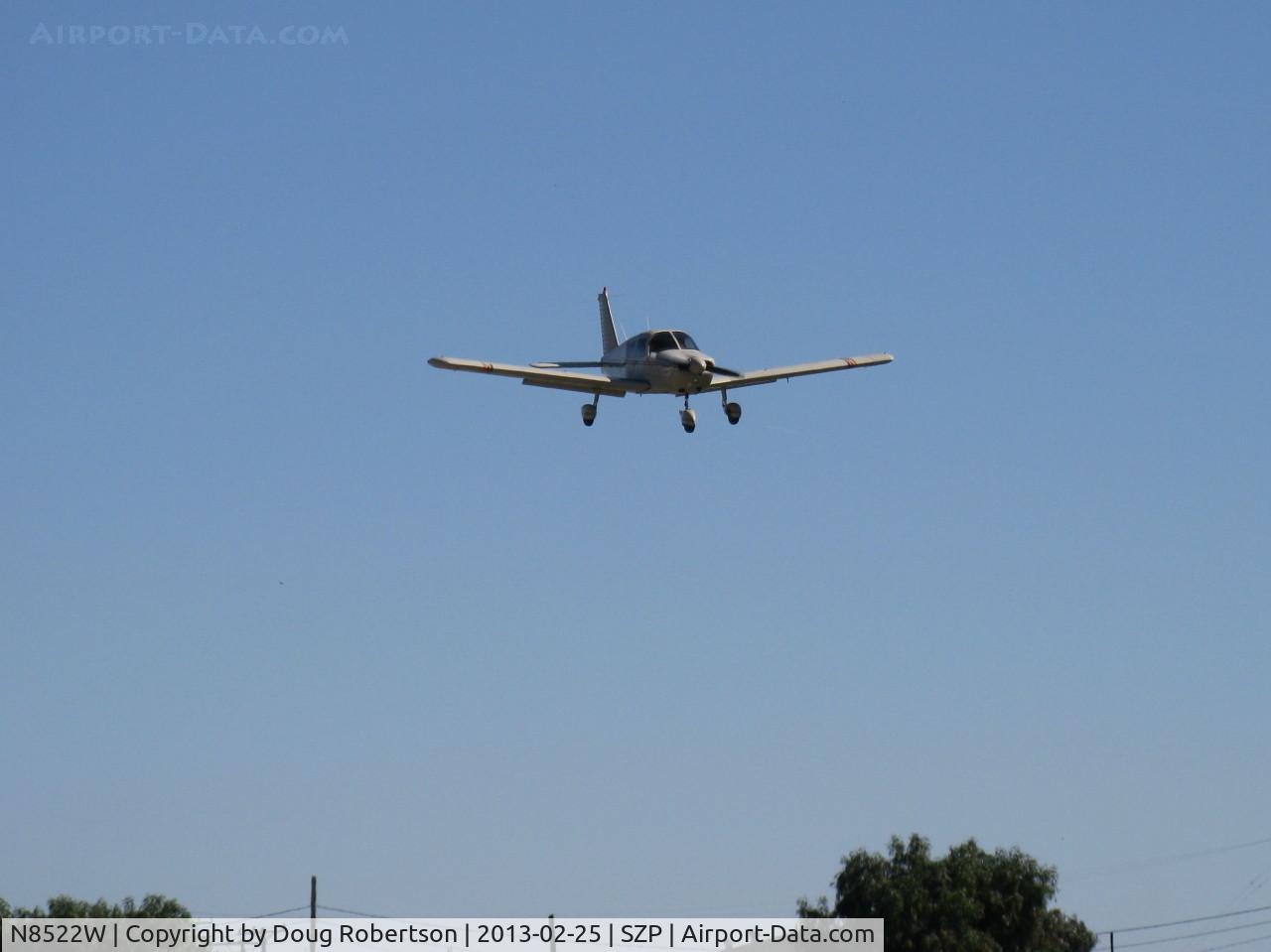 N8522W, 1963 Piper PA-28-235 Cherokee C/N 28-10023, 1963 Piper PA-28-235 CHEROKEE, Lycoming O-540-B4B5 235 Hp, CS prop optional, on final Rwy 22