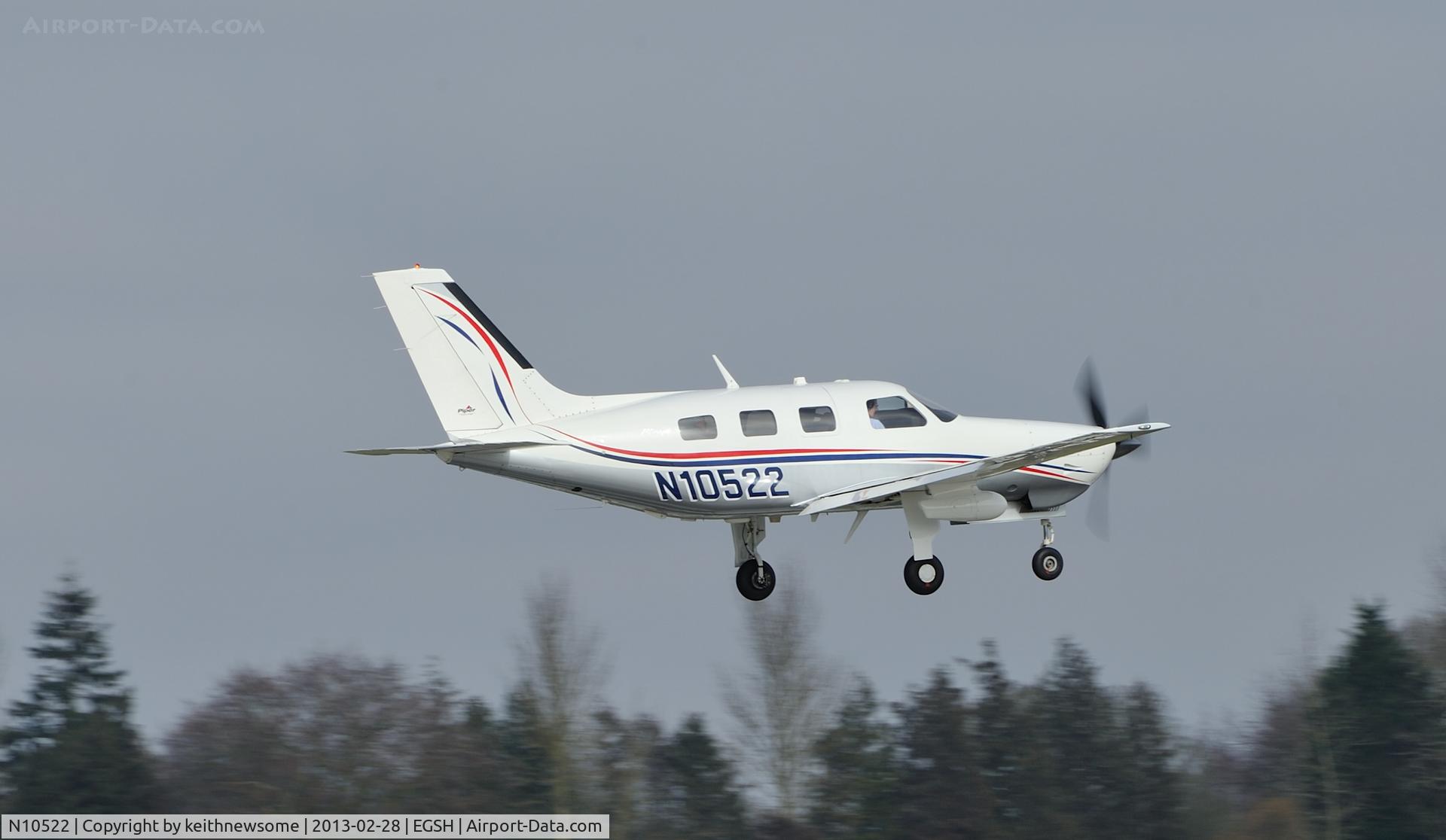 N10522, 2006 Piper PA-46-350P Malibu Mirage C/N 4636398, Landing onto runway 09.