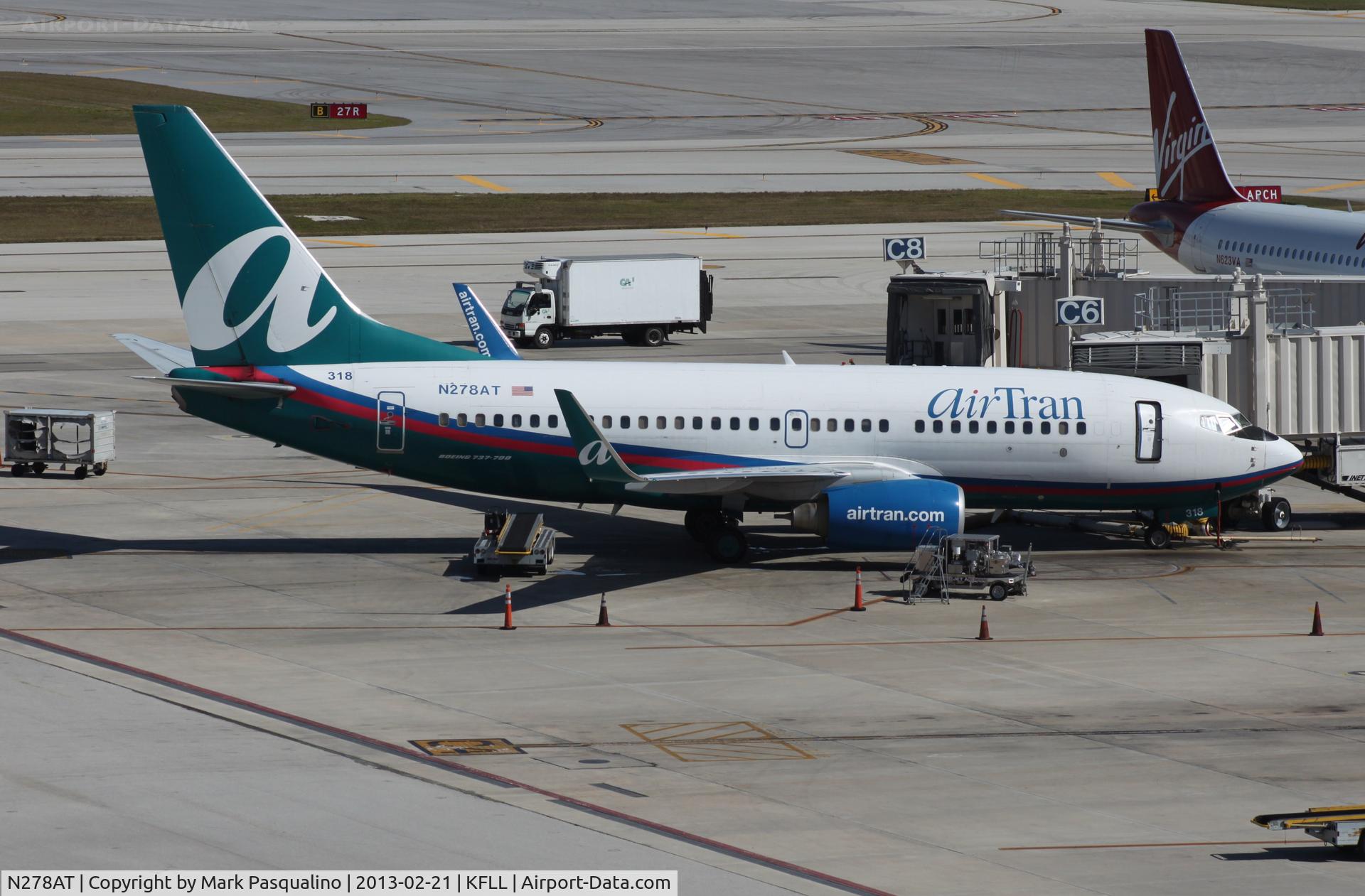 N278AT, 2005 Boeing 737-76N C/N 32665, Boeing 737-700