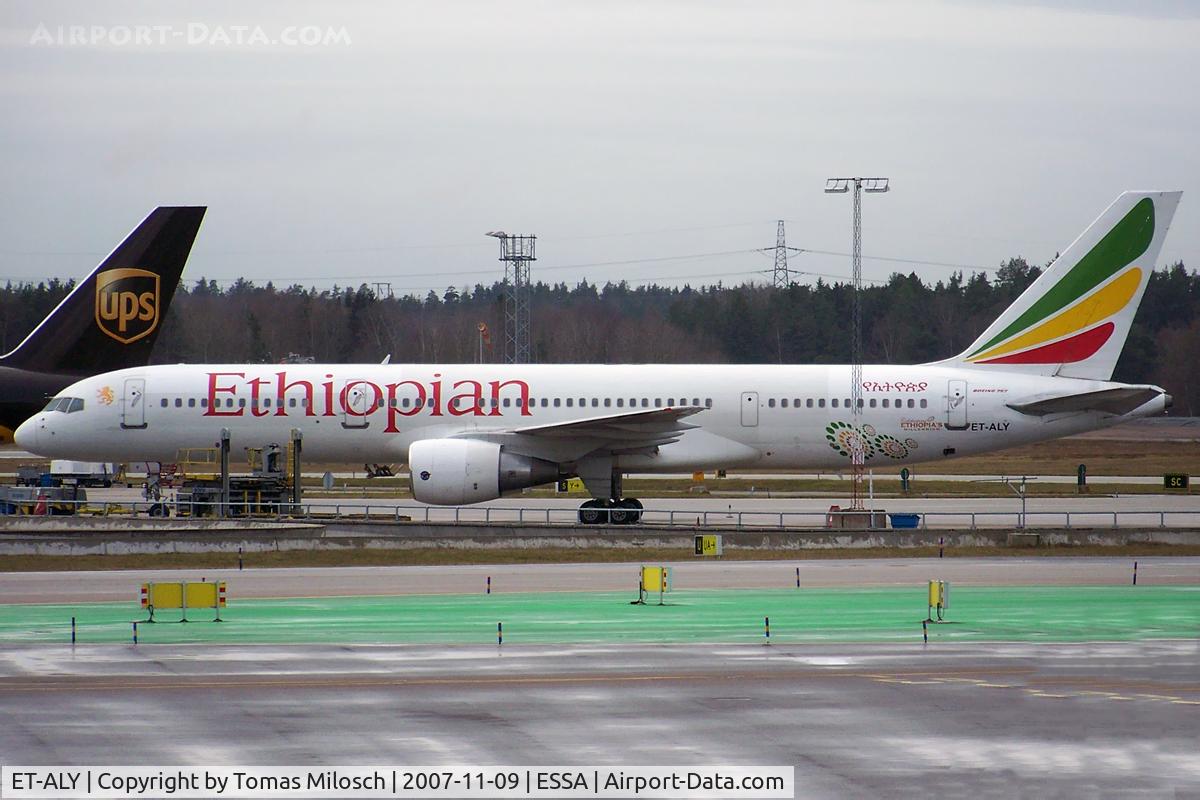 ET-ALY, 1997 Boeing 757-231 C/N 28480, 
