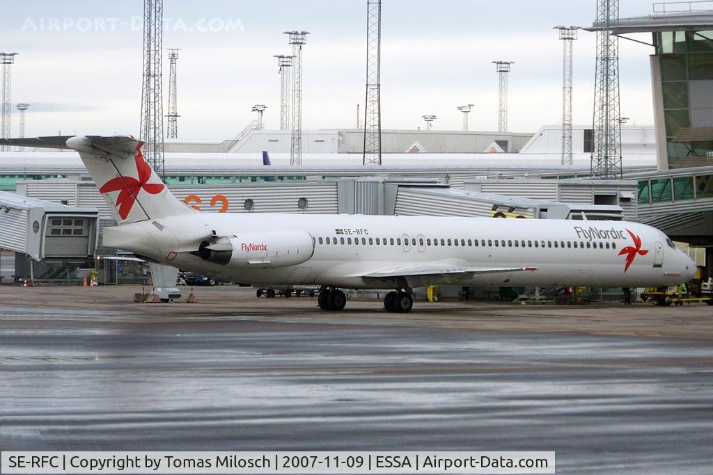 SE-RFC, 1990 McDonnell Douglas MD-82 (DC-9-82) C/N 49900/1765, 