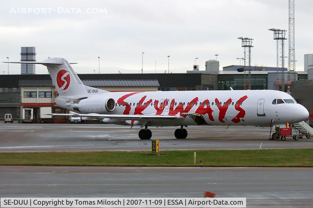 SE-DUU, 1989 Fokker 100 (F-28-0100) C/N 11286, 