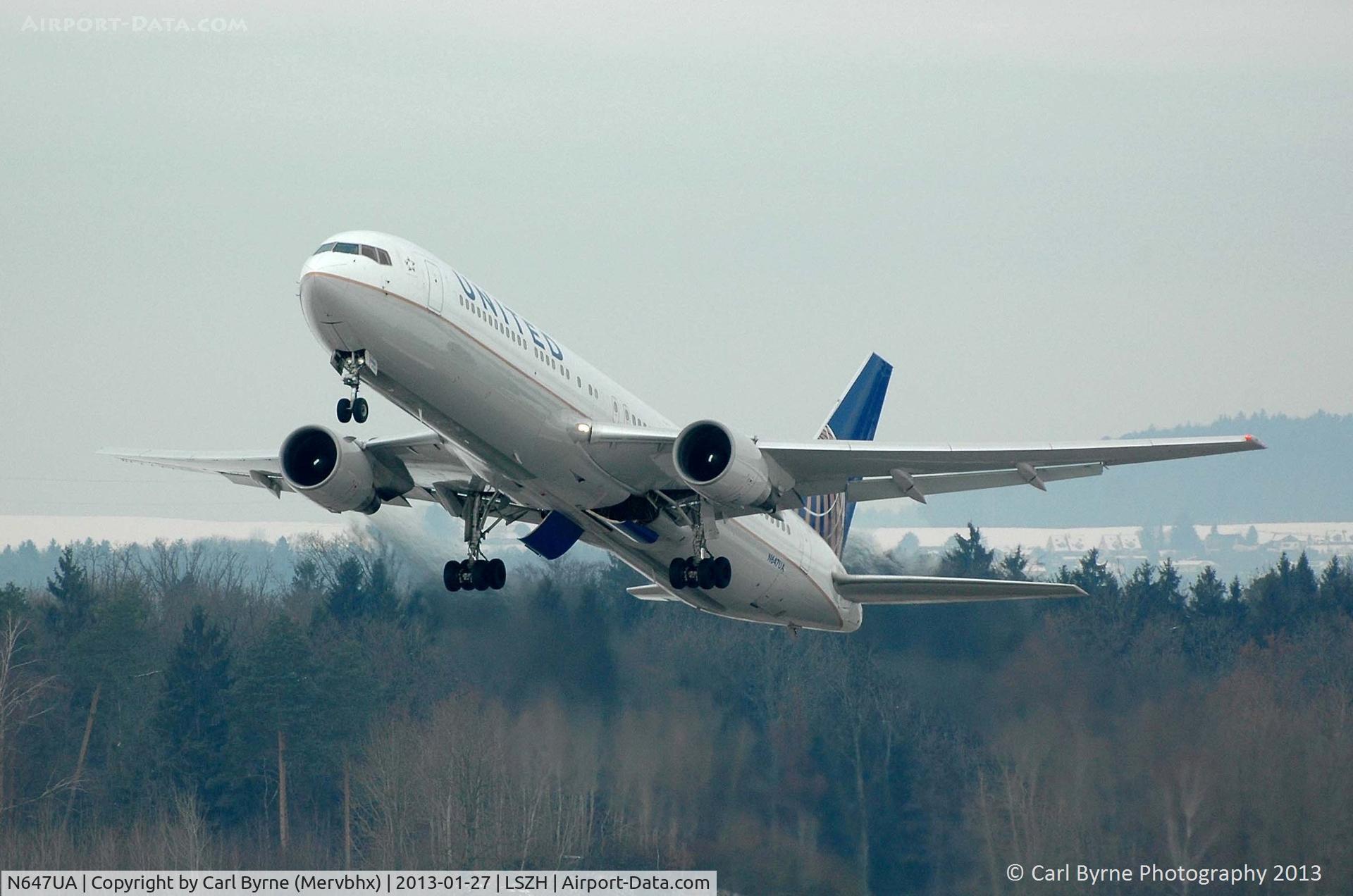 N647UA, 1992 Boeing 767-322 C/N 25284, Taken from the Spectator Terrace.