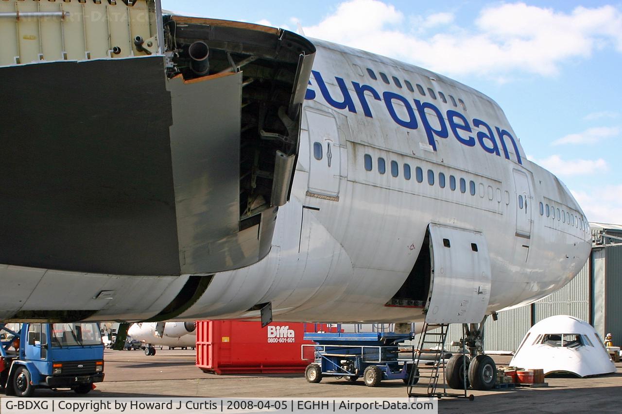 G-BDXG, 1977 Boeing 747-236B C/N 21536, European Aviation. The cockpit is on the ground on the left.