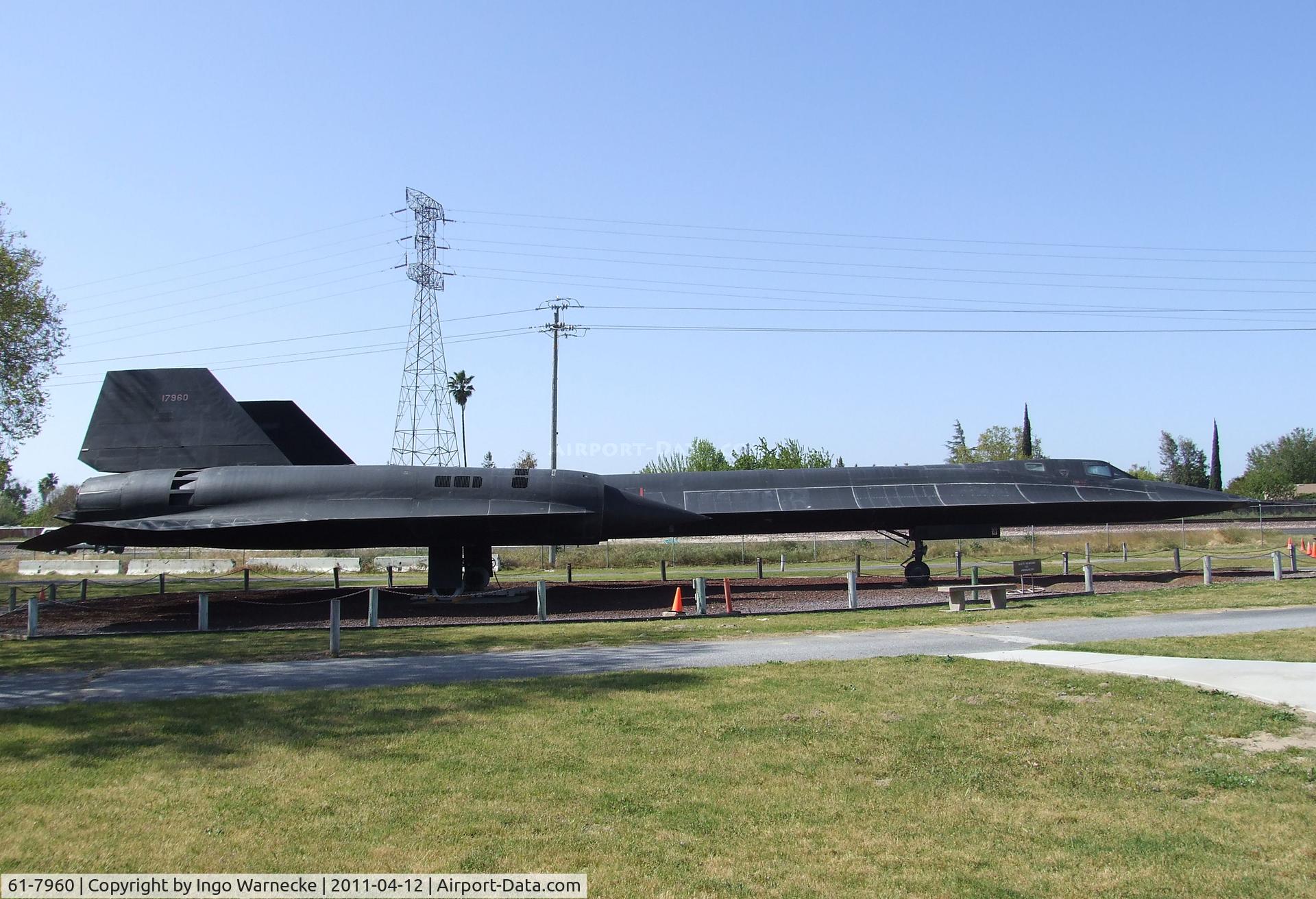 61-7960, 1961 Lockheed SR-71A Blackbird C/N 2011, Lockheed SR-71A Blackbird at the Castle Air Museum, Atwater CA