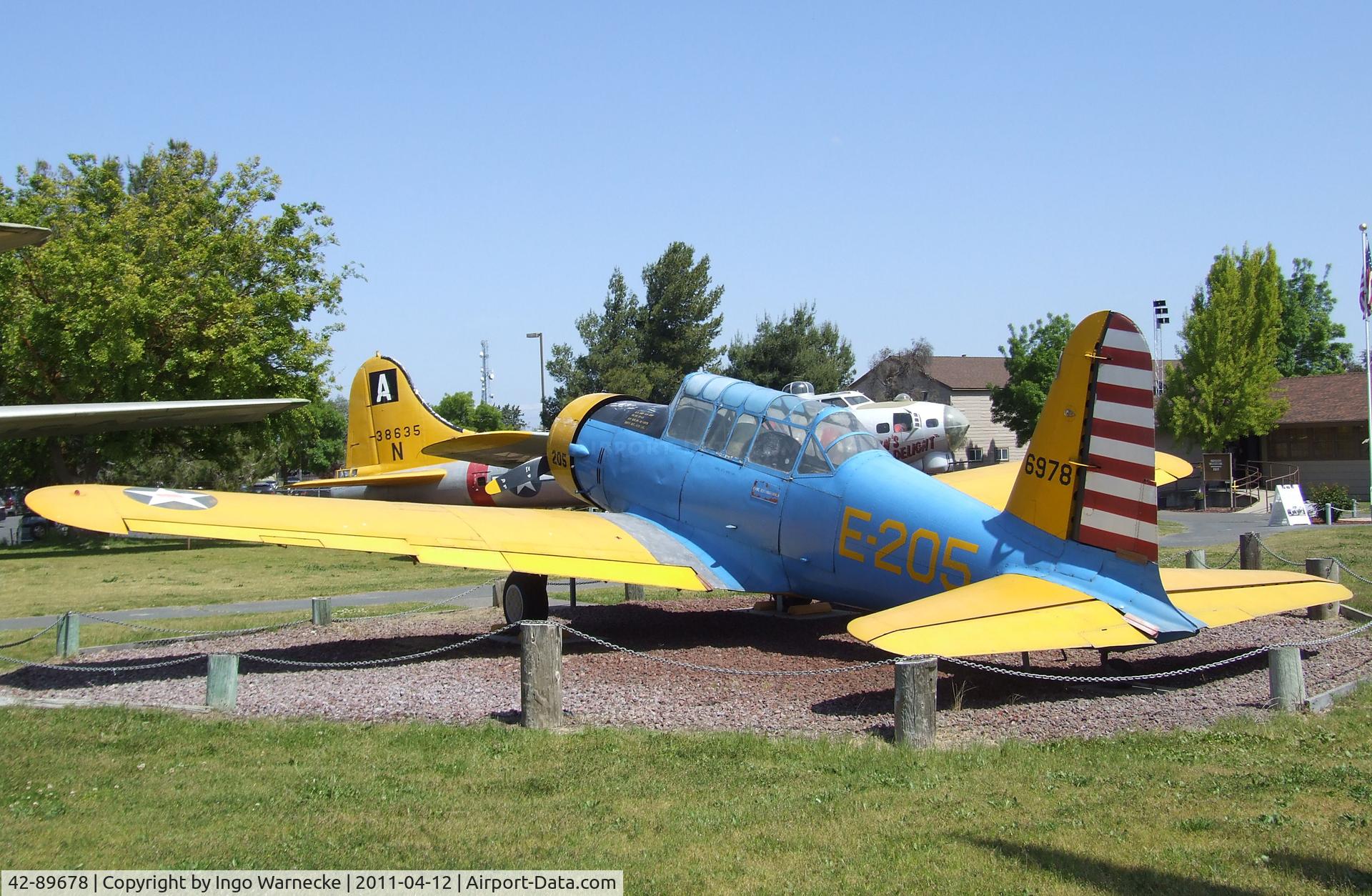 42-89678, Vultee BT-13 Valiant C/N Not found, Vultee BT-13 Valiant at the Castle Air Museum, Atwater CA