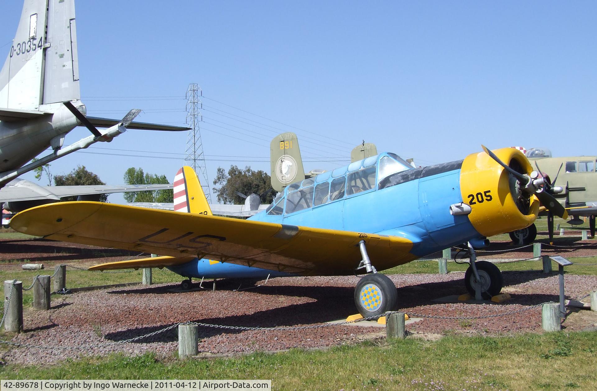 42-89678, Vultee BT-13 Valiant C/N Not found, Vultee BT-13 Valiant at the Castle Air Museum, Atwater CA
