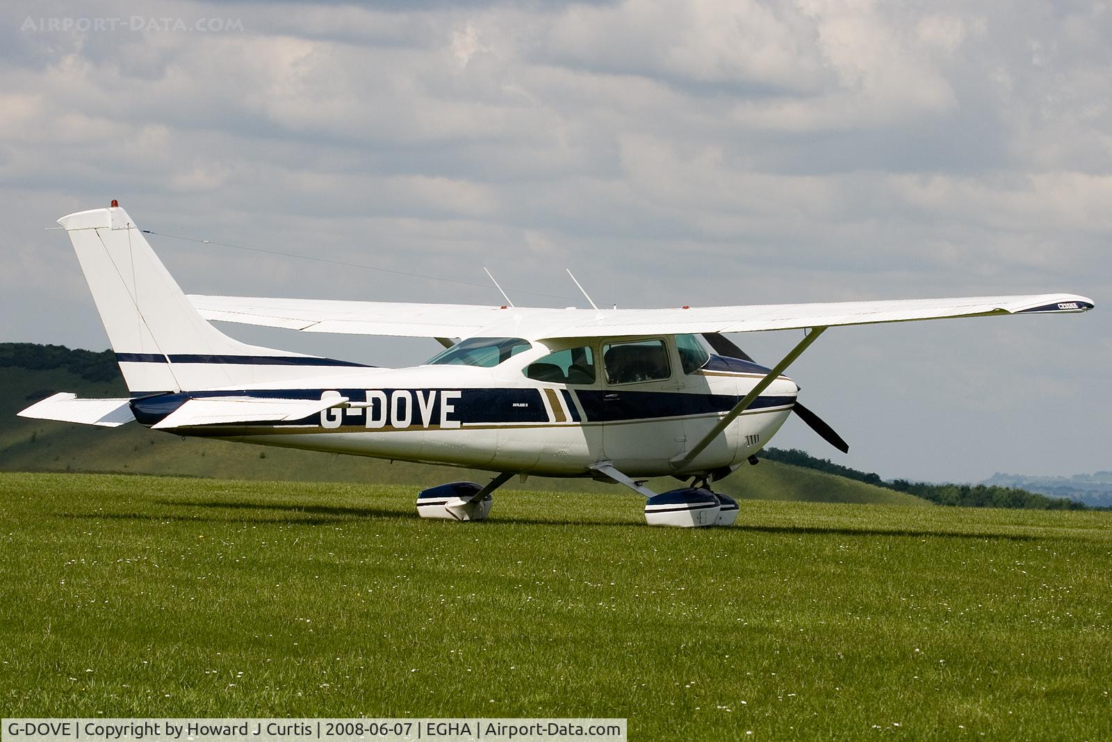 G-DOVE, 1979 Cessna 182Q Skylane C/N 182-66724, Privately owned.