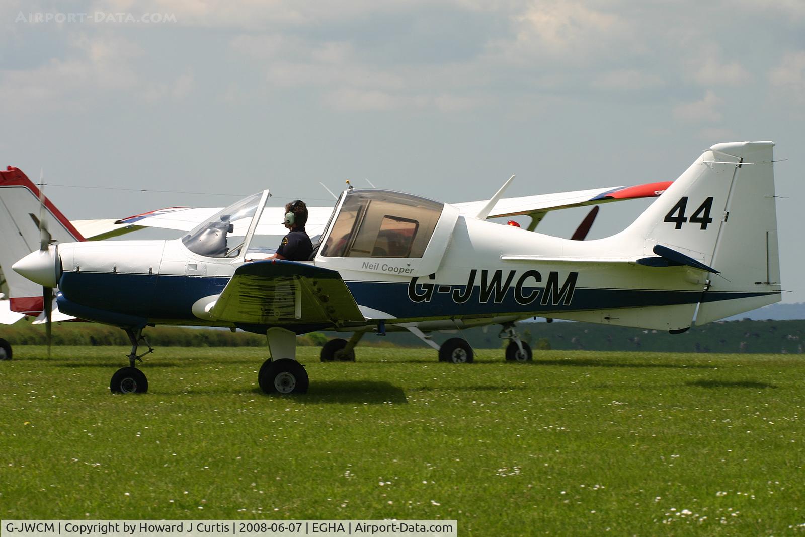 G-JWCM, 1980 Scottish Aviation Bulldog Series 120 Model 1210 C/N BH120/408, Privately owned. Coded 44, at the Dorset Air Races.