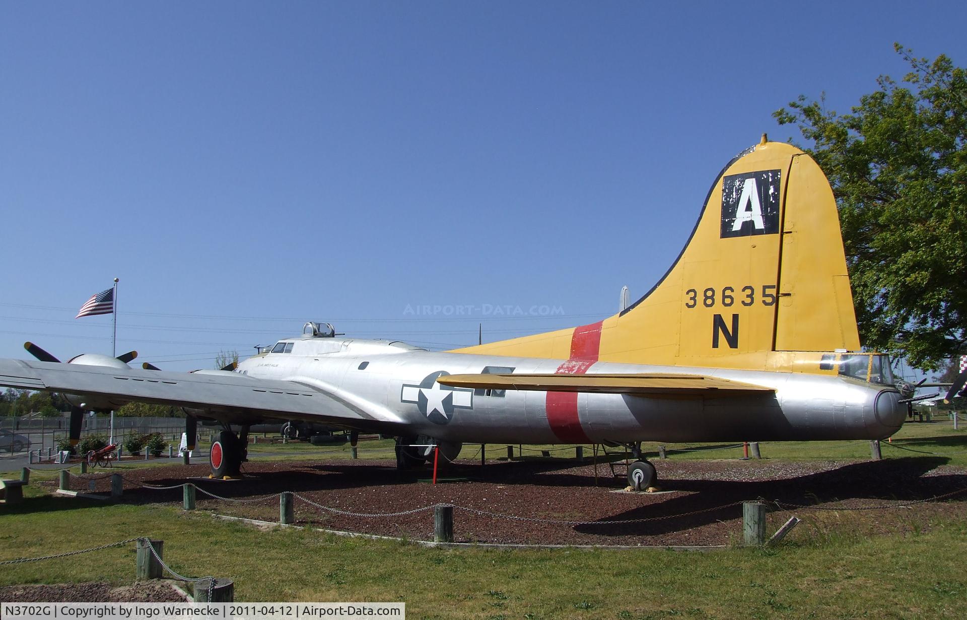 N3702G, 1943 Boeing B-17G Flying Fortress C/N 43-38635, Boeing B-17G Flying Fortress at the Castle Air Museum, Atwater CA