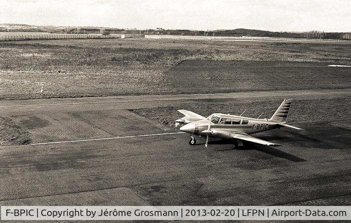 F-BPIC, 1966 Piper PA-30-160 B Twin Comanche C/N 30-1251, Toussus Le Noble, LFPN