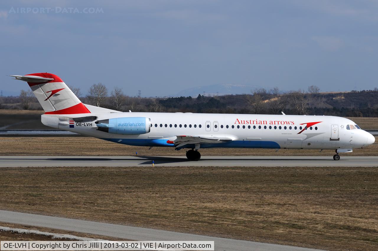 OE-LVH, 1993 Fokker 100 (F-28-0100) C/N 11456, Austrian arrows