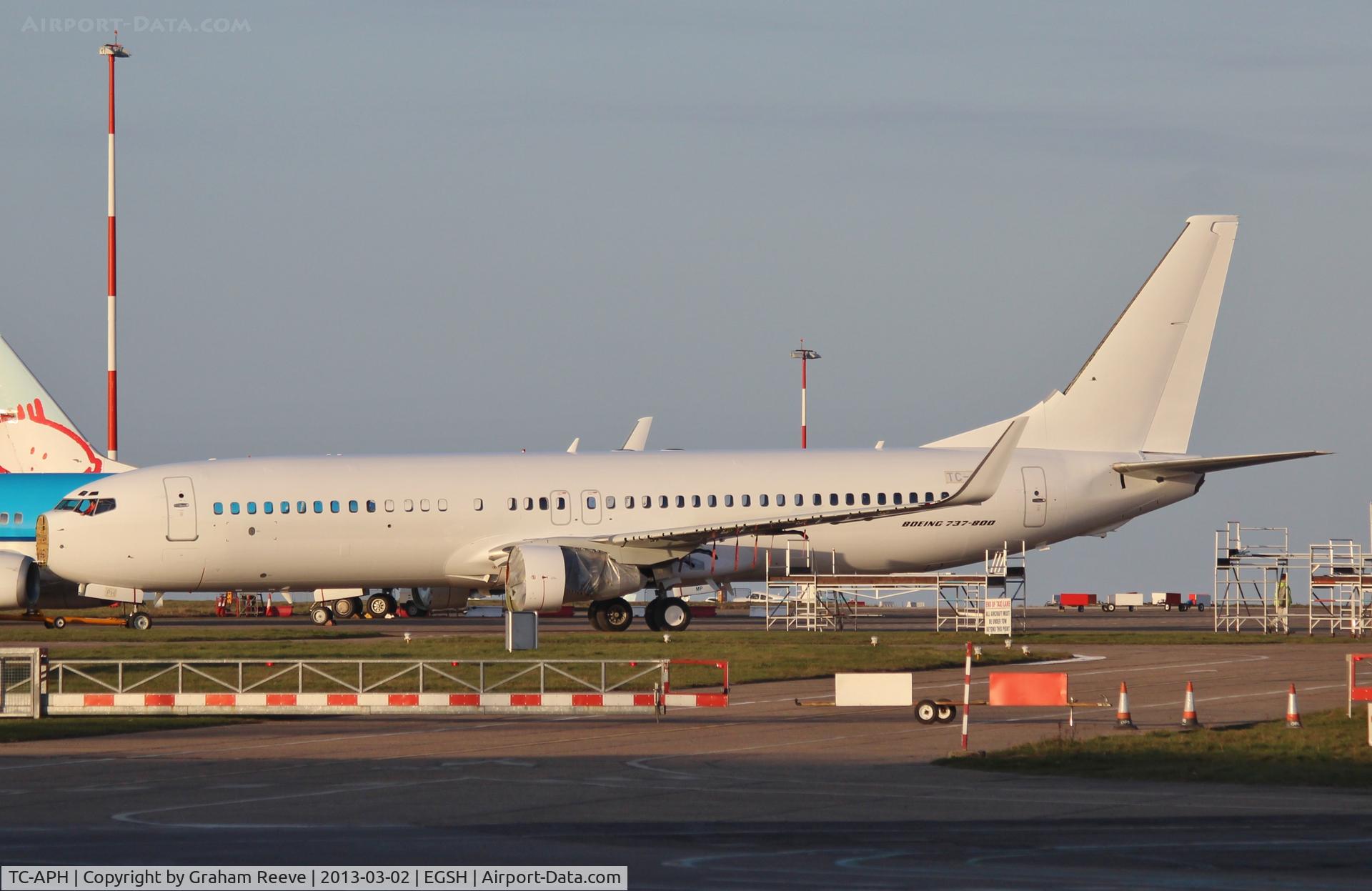 TC-APH, 2001 Boeing 737-8S3 C/N 29250/792, Just out of the spray shop.