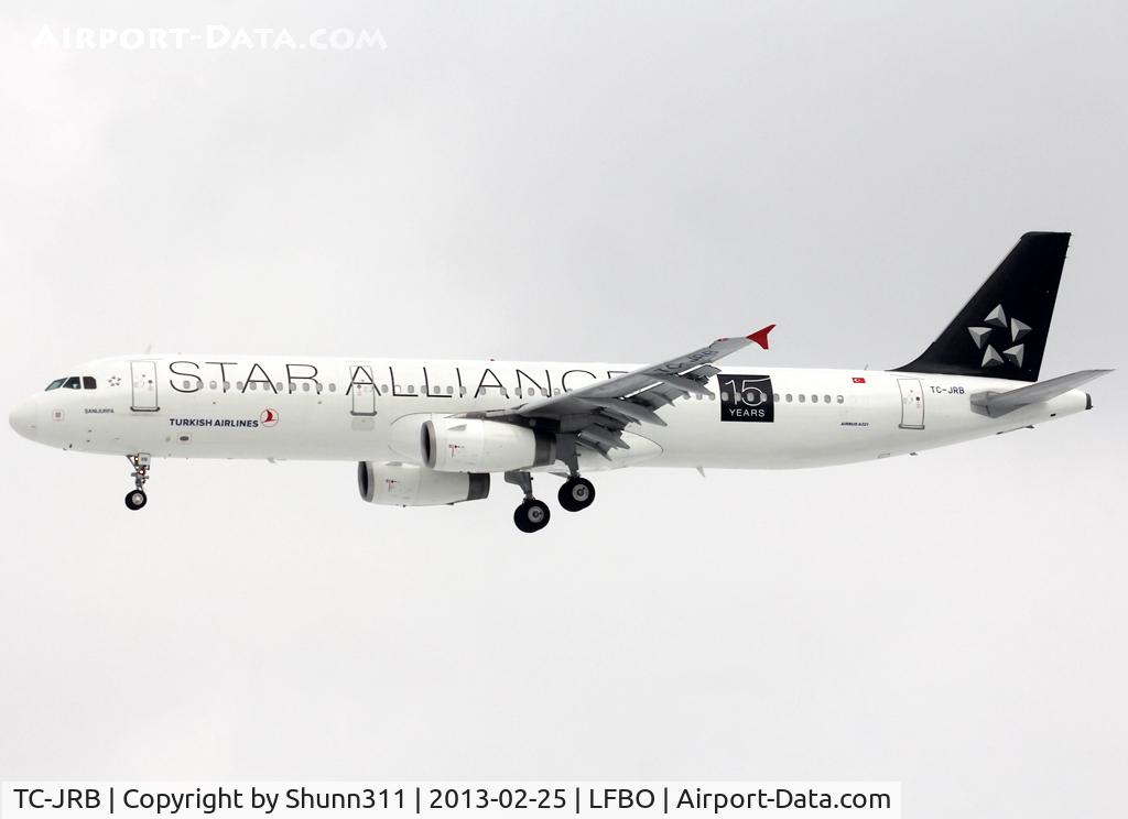 TC-JRB, 2006 Airbus A321-231 C/N 2868, Landing rwy 32L in Star Alliance c/s
