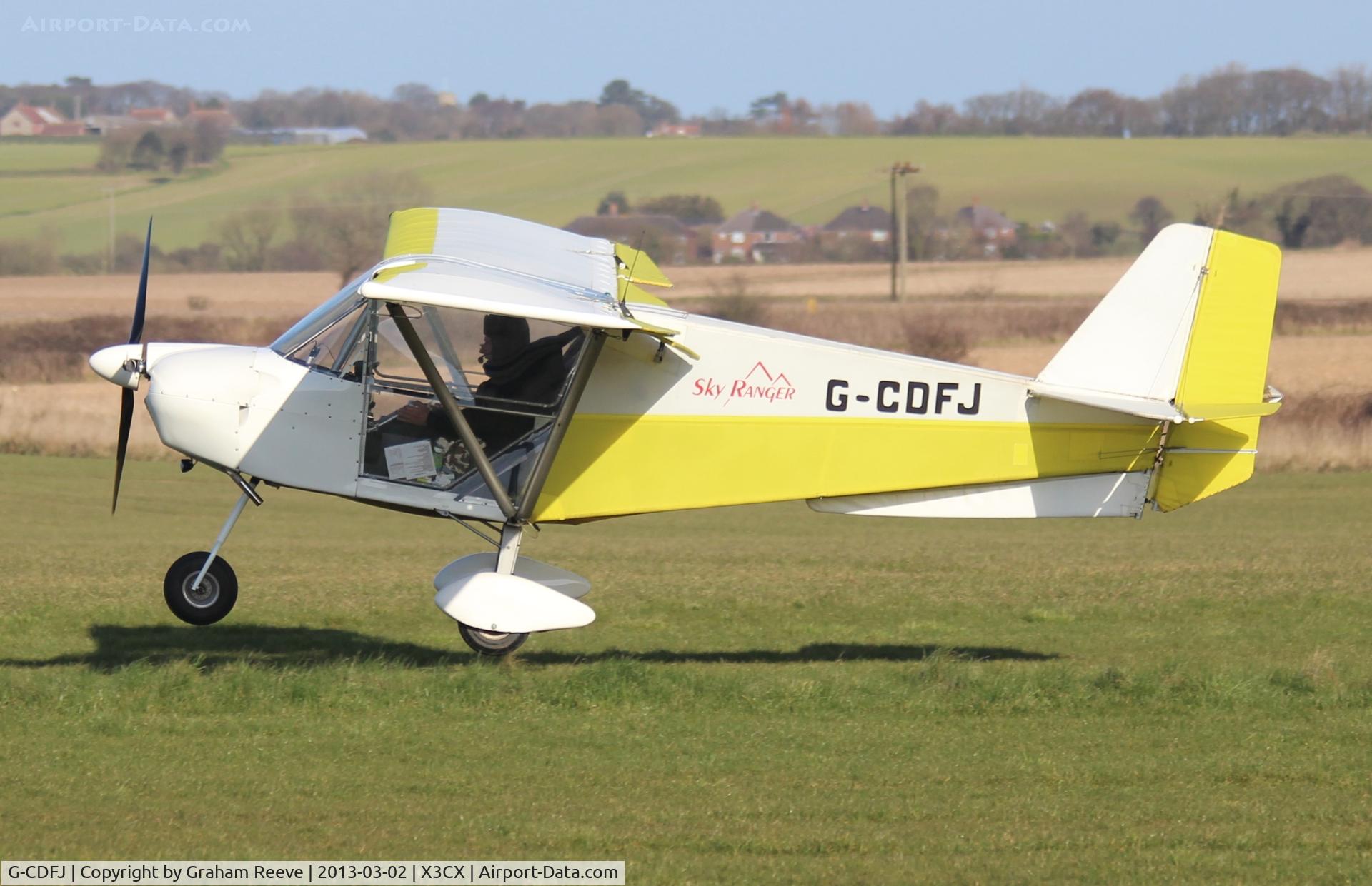 G-CDFJ, 2005 Best Off Skyranger 912(2) C/N BMAA/HB/424, Landing at Northrepps.