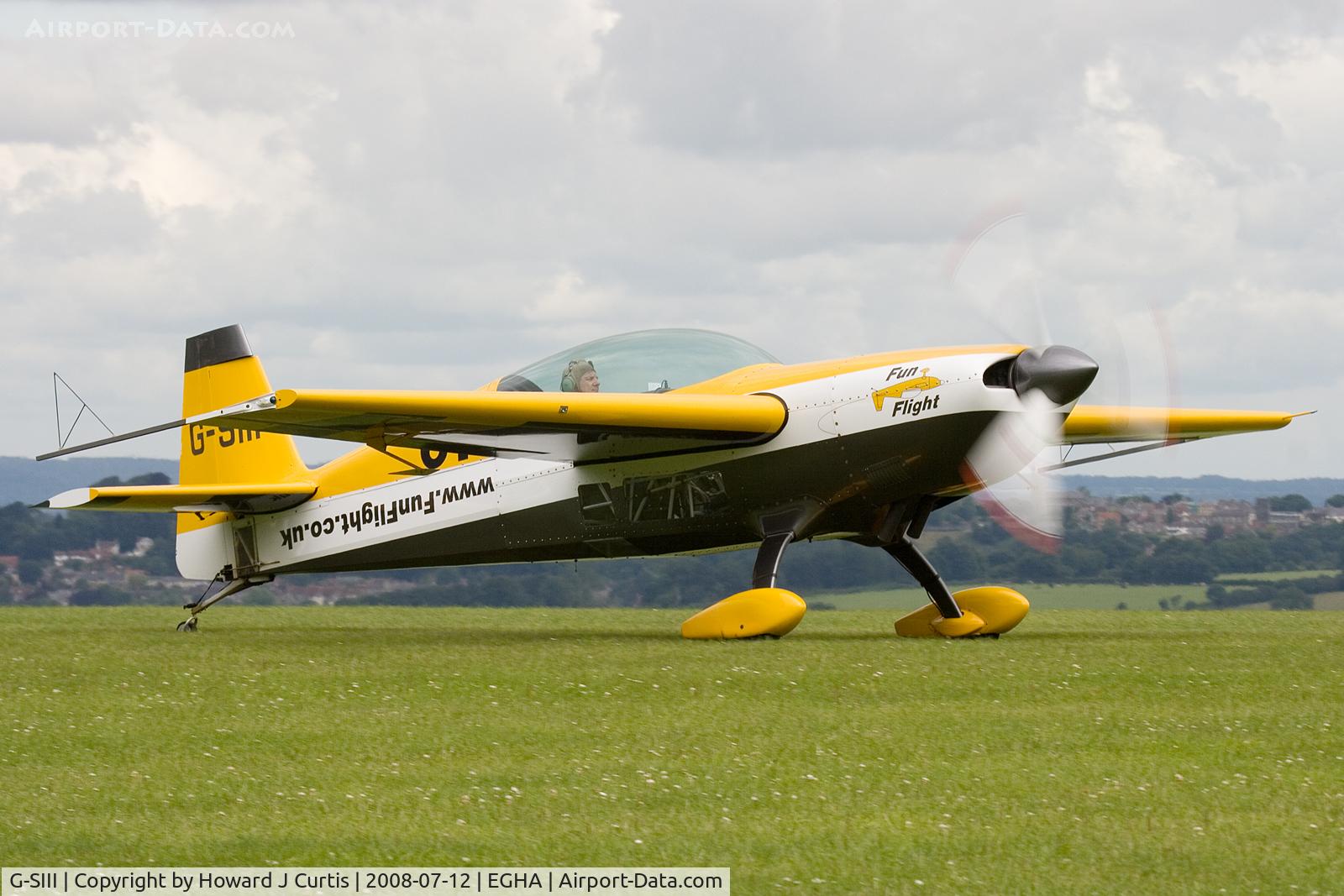 G-SIII, 1994 Extra EA-300 C/N 058, Privately owned.