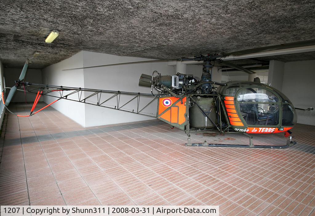 1207, Aérospatiale SE-3130 Alouette II C/N 1207/M123, Preserved at Percy Hospital near Clamart, near Paris...