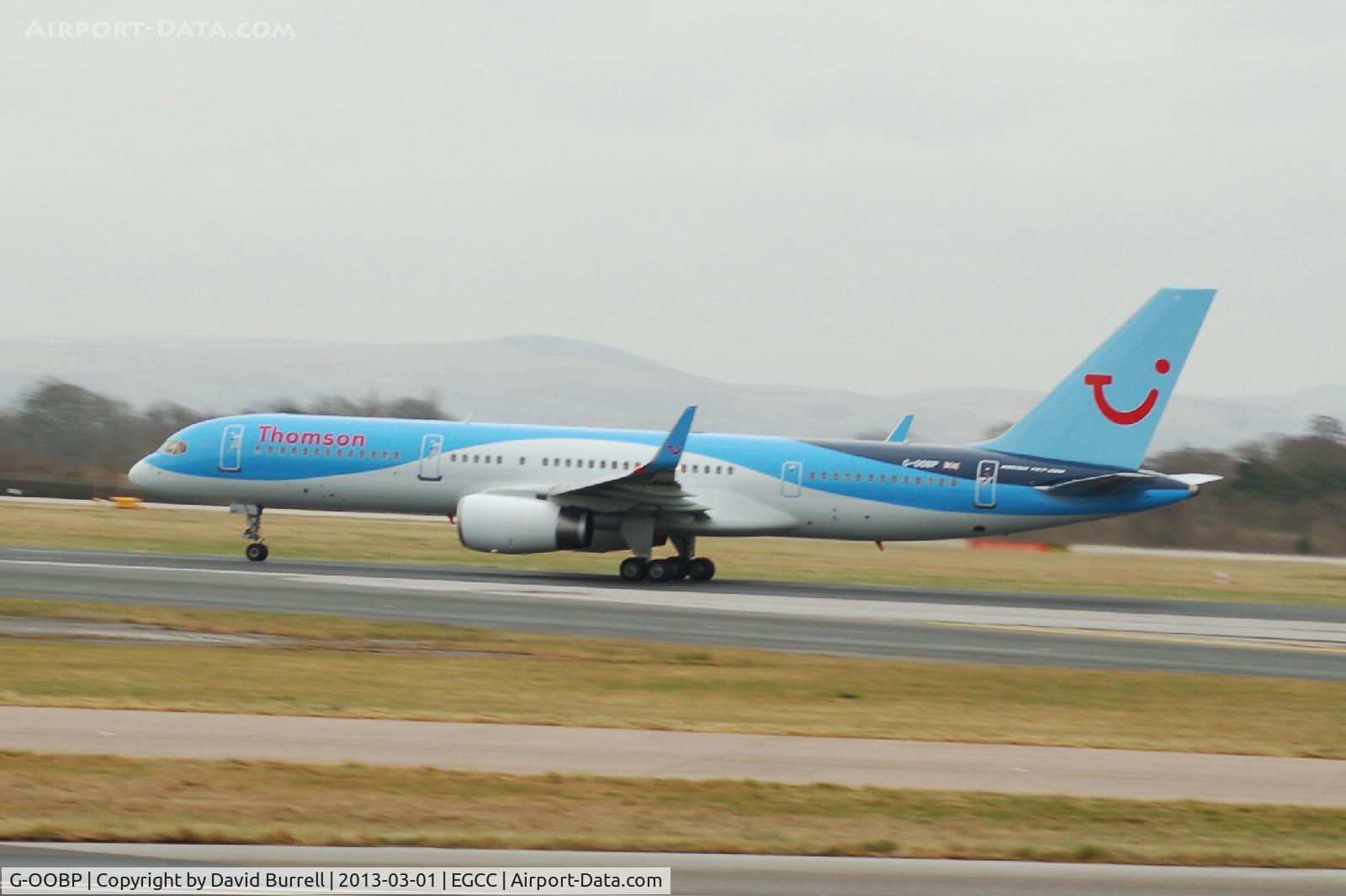 G-OOBP, 2000 Boeing 757-2G5 C/N 30394, Thomson Boeing 757-2G5 taking off from Manchester Airport