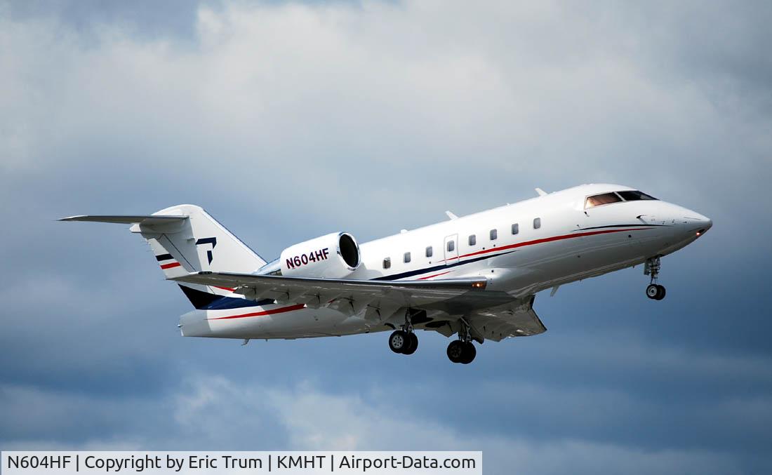 N604HF, 2003 Bombardier Challenger 604 (CL-600-2B16) C/N 5575, Finals to runway 35 at MHT