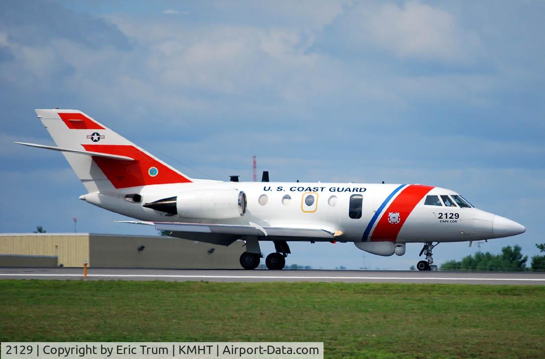 2129, 1981 Dassault HU-25C Guardian C/N 447, Take off roll runway 35 at MHT