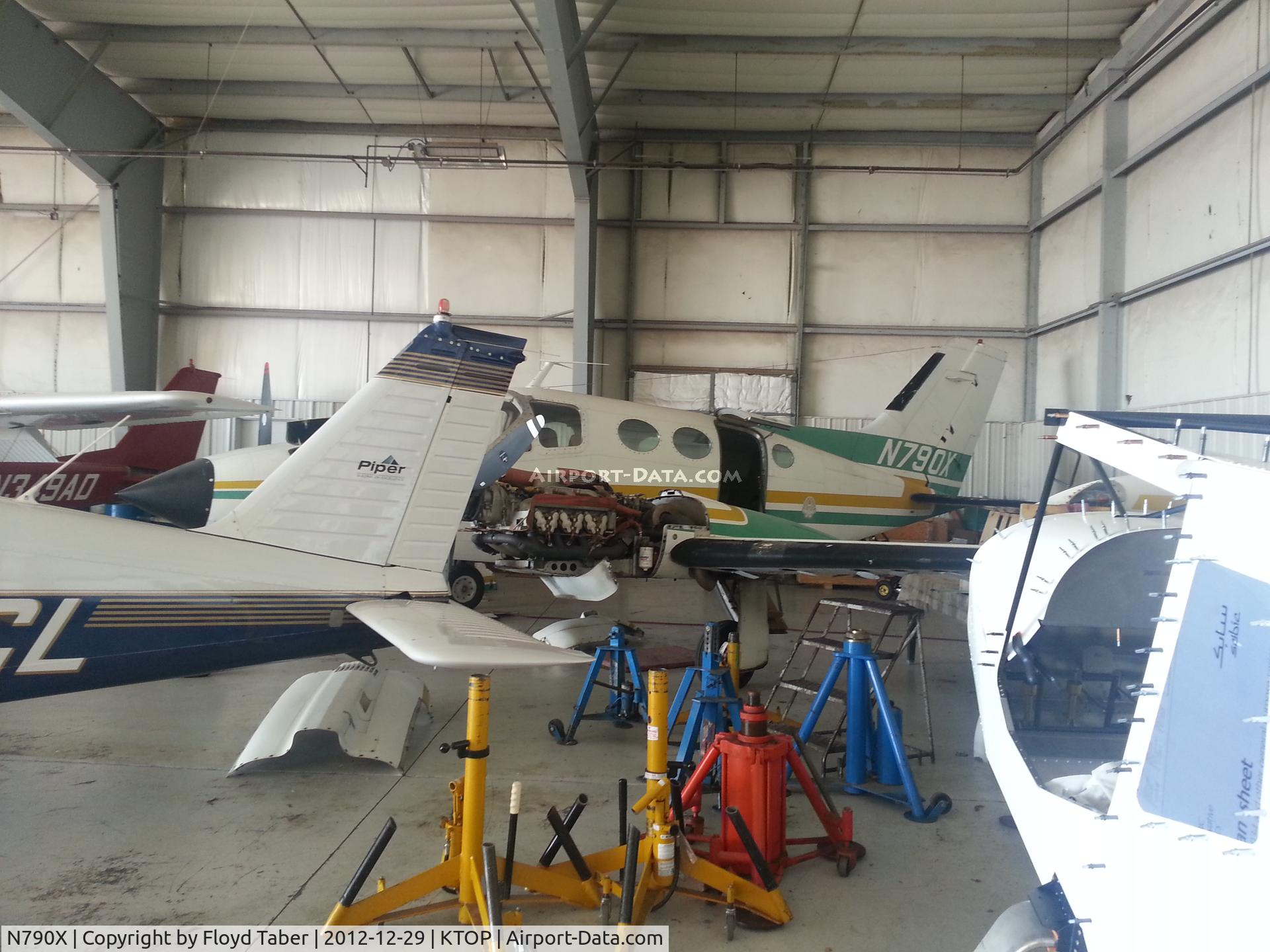 N790X, 1969 Cessna 421A Golden Eagle C/N 421A0087, In the hangar