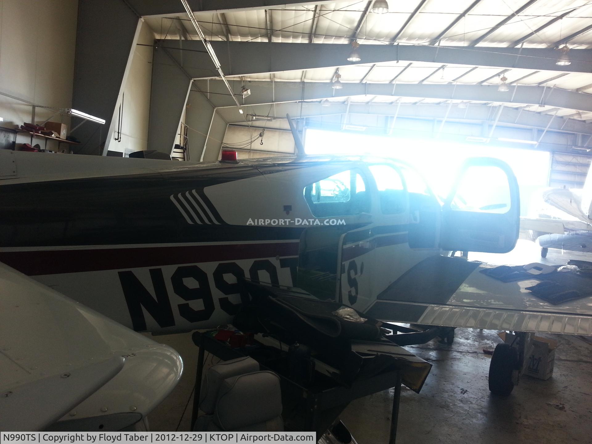 N990TS, 1990 Beech F33A Bonanza C/N CE-1537, IN THE HANGAR