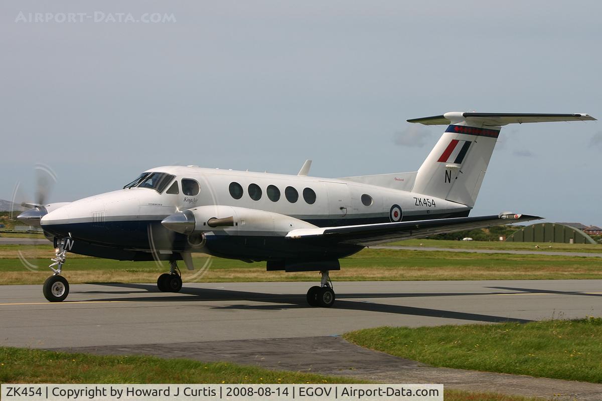 ZK454, 2003 Raytheon B200 King Air C/N BB-1835, No 3 FTS/45(R) Squadron.