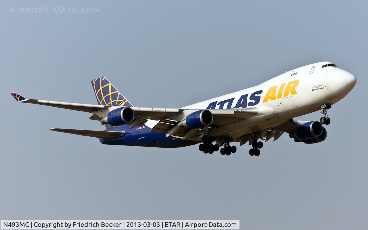 N493MC, 1998 Boeing 747-47UF C/N 29254, on final RW08