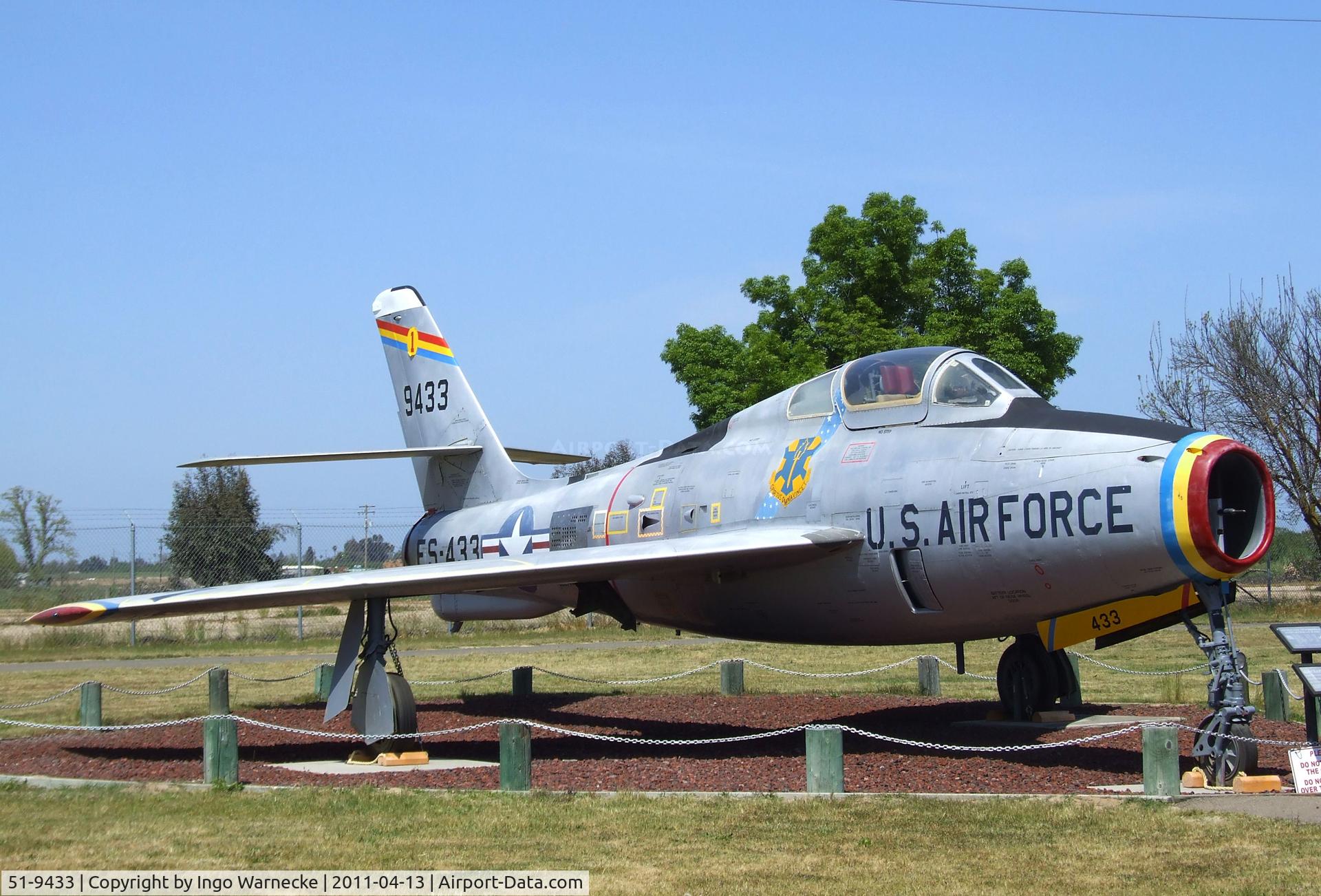 51-9433, 1951 General Motors F-84F Thunderstreak C/N Not found 51-9433, Republic F-84F Thunderstreak at the Castle Air Museum, Atwater CA