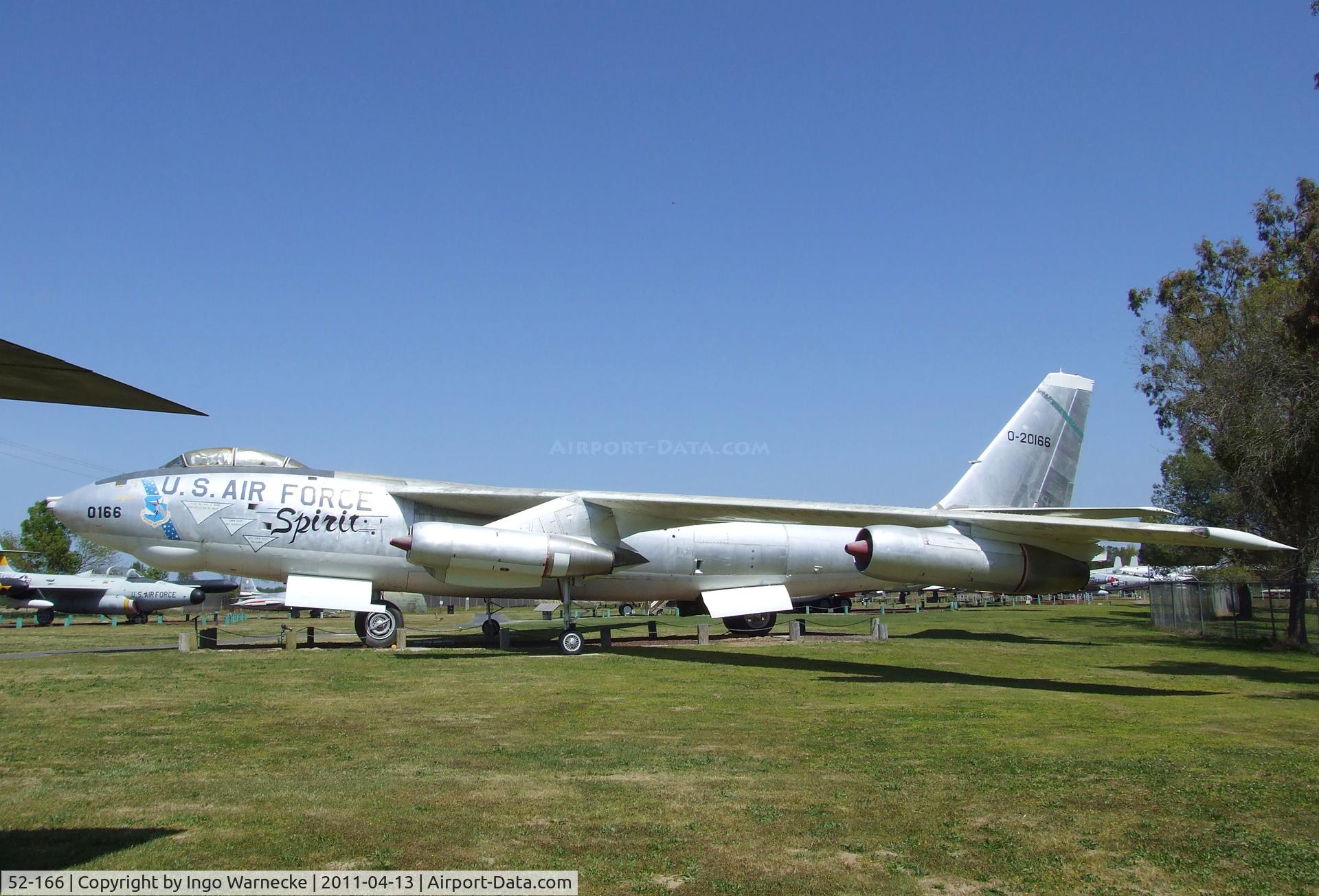 52-166, 1952 Douglas-Tulsa B-47E-25-DT Stratojet C/N 44020, Boeing B-47E Stratojet - this plane in 1986, after having been restored by museum volunteers made the last flight ever of a B-47 from NAS China Lake to Castle AFB - at the Castle Air Museum, Atwater CA