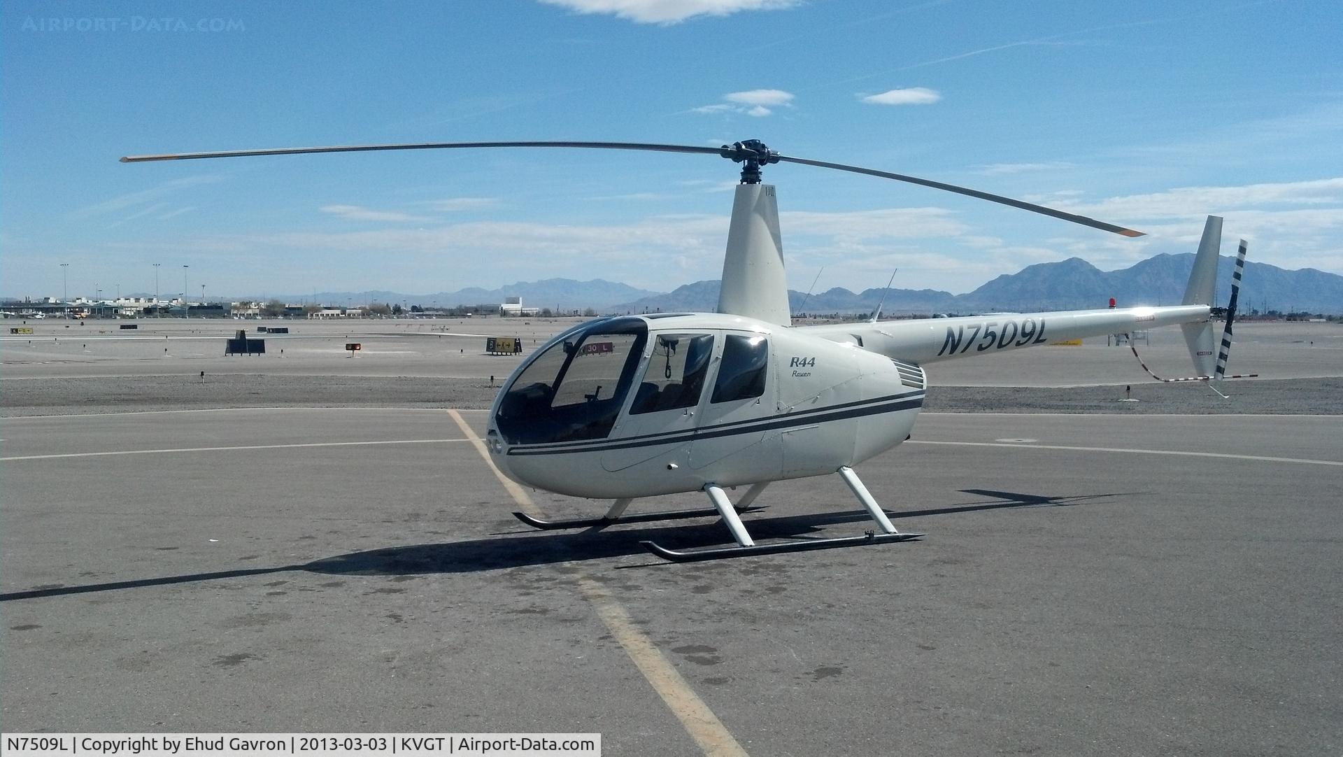 N7509L, 2001 Robinson R44 C/N 1145, N7509l at KVGT about to fly over to KHII